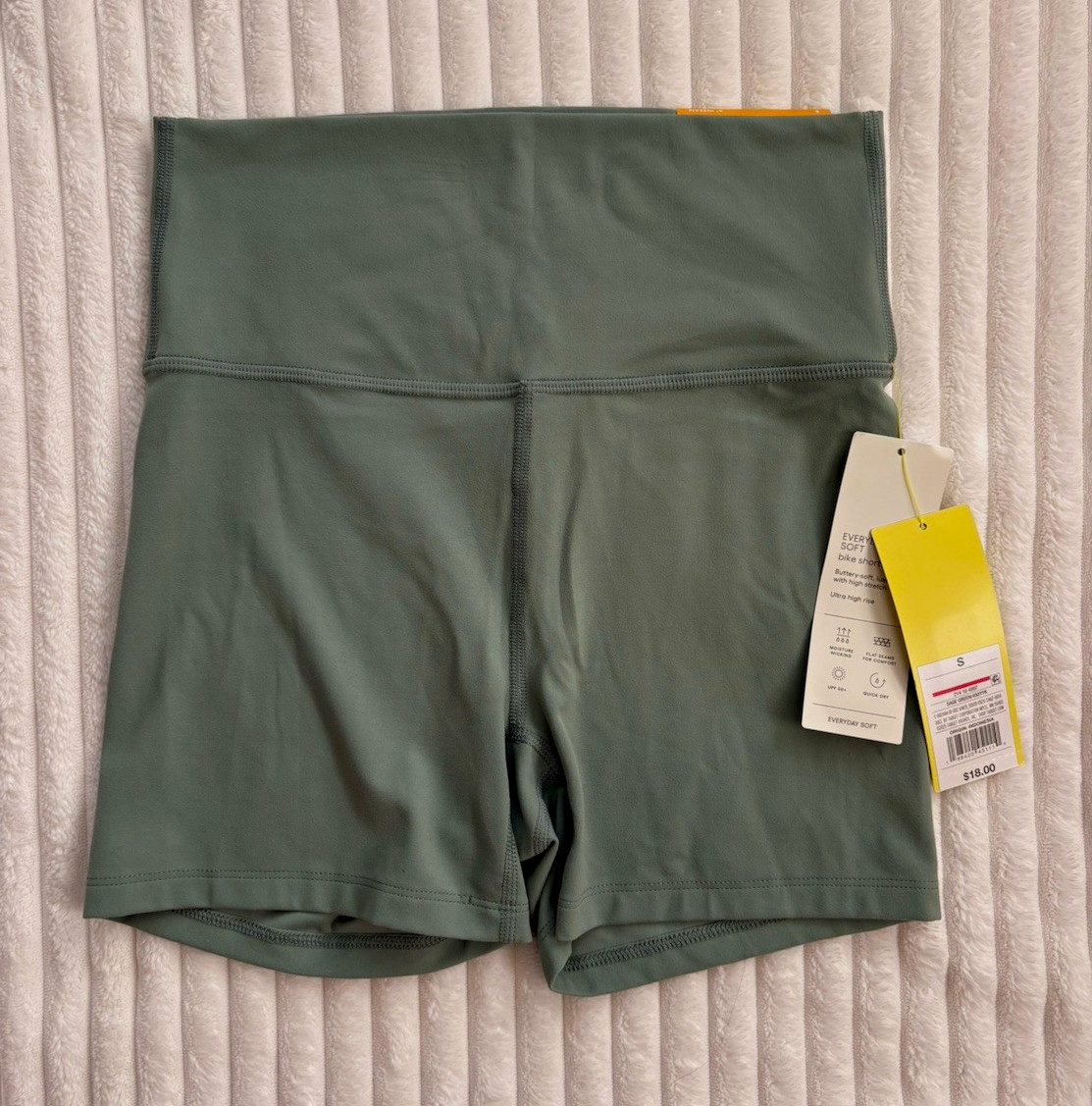 All in Motion Everyday Soft Ultra High Rise Biker Shorts Green S Regular