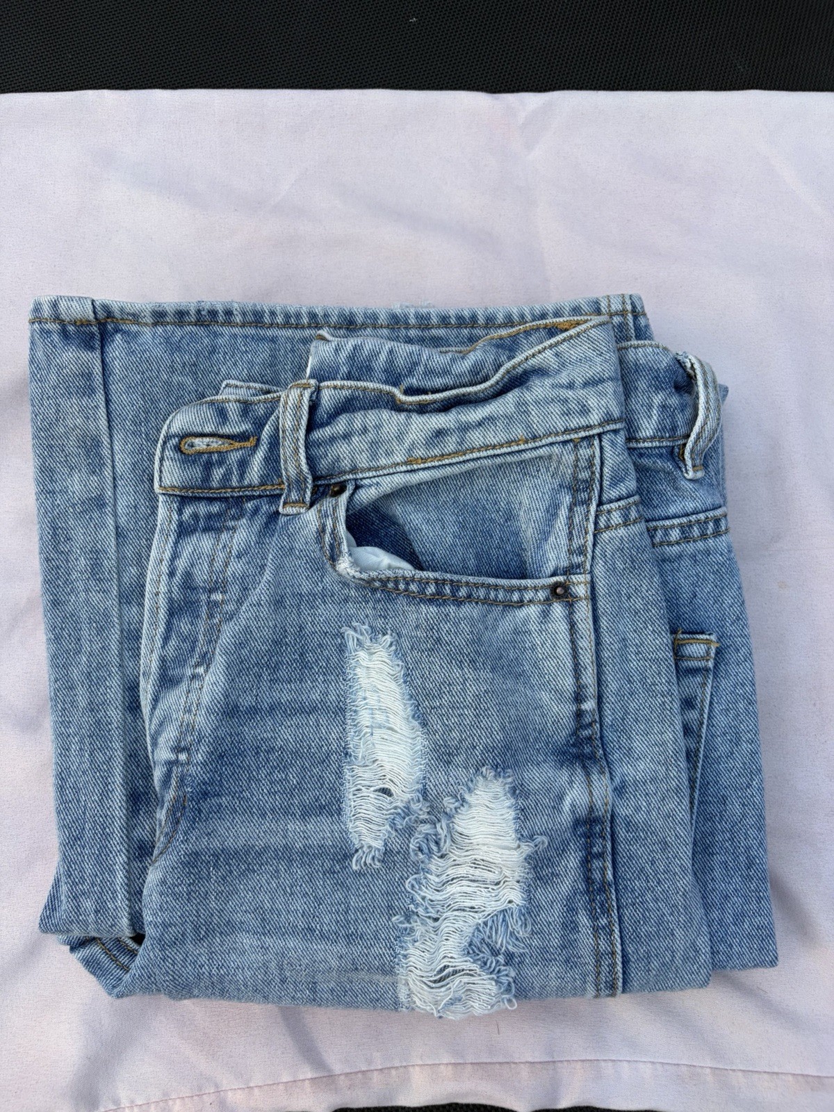 PacSun Women’s Baggy Jeans Light Wash Blue Distressed Denim