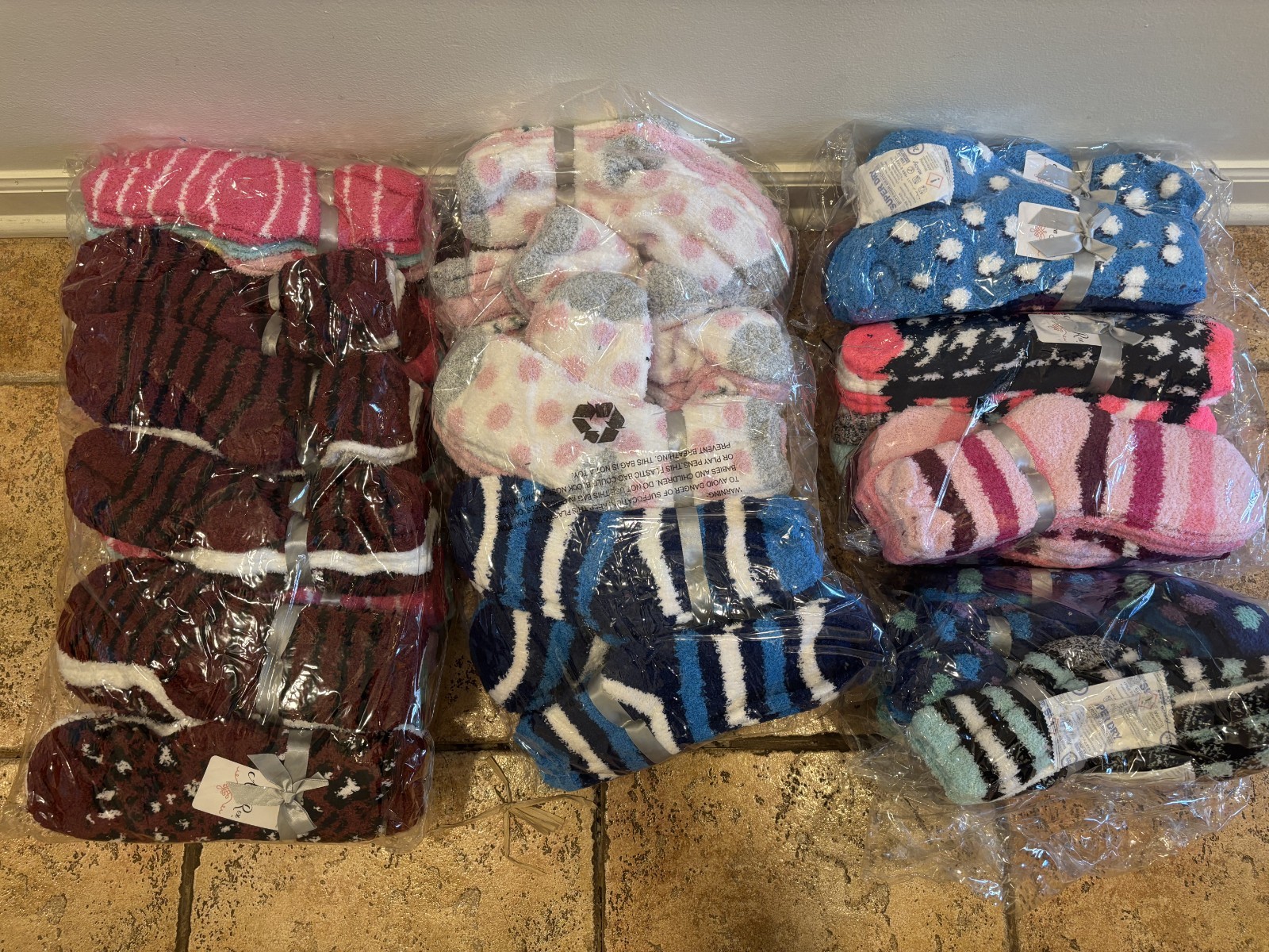 Lot of 32 Packs Cozy Fuzzy Socks 96 Pairs NEW Women’s Plush Slipper Gift Sets