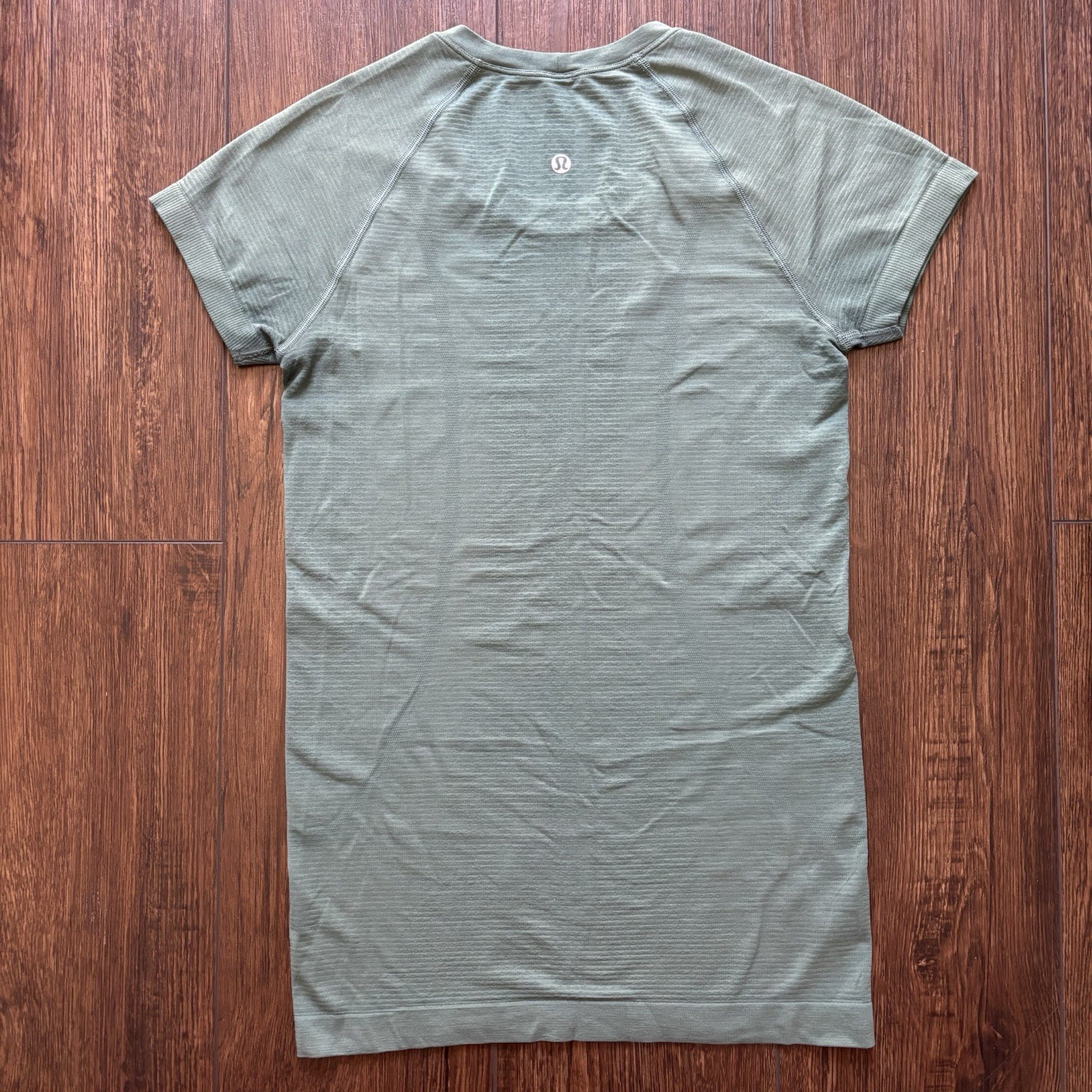 Lululemon Swiftly Tech Short Sleeve 2.0 Size 4 Medium Forest Green- Tag Included