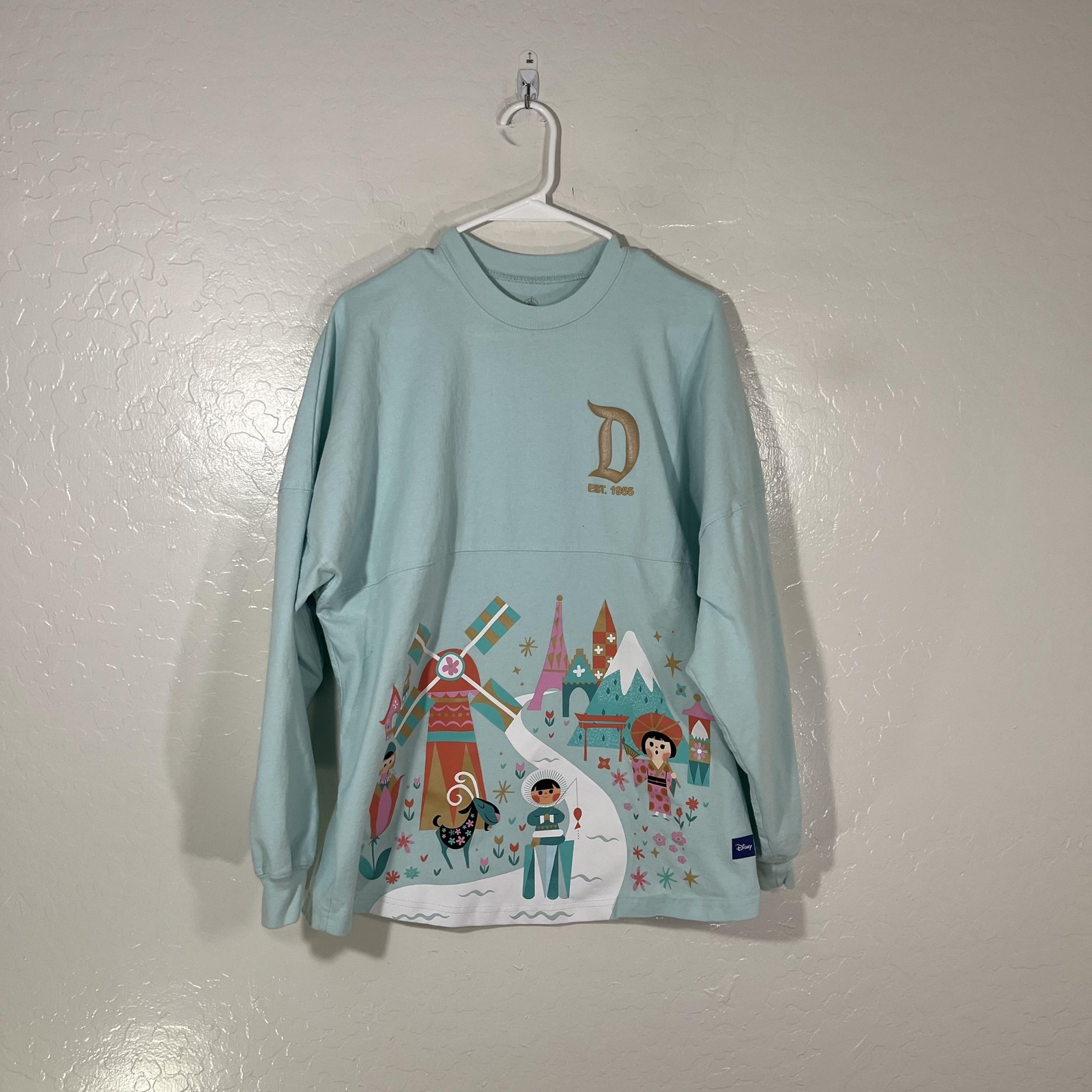 Disney T-Shirt Womens M Blue Crew Neck It’s A Small World Spirit Jersey