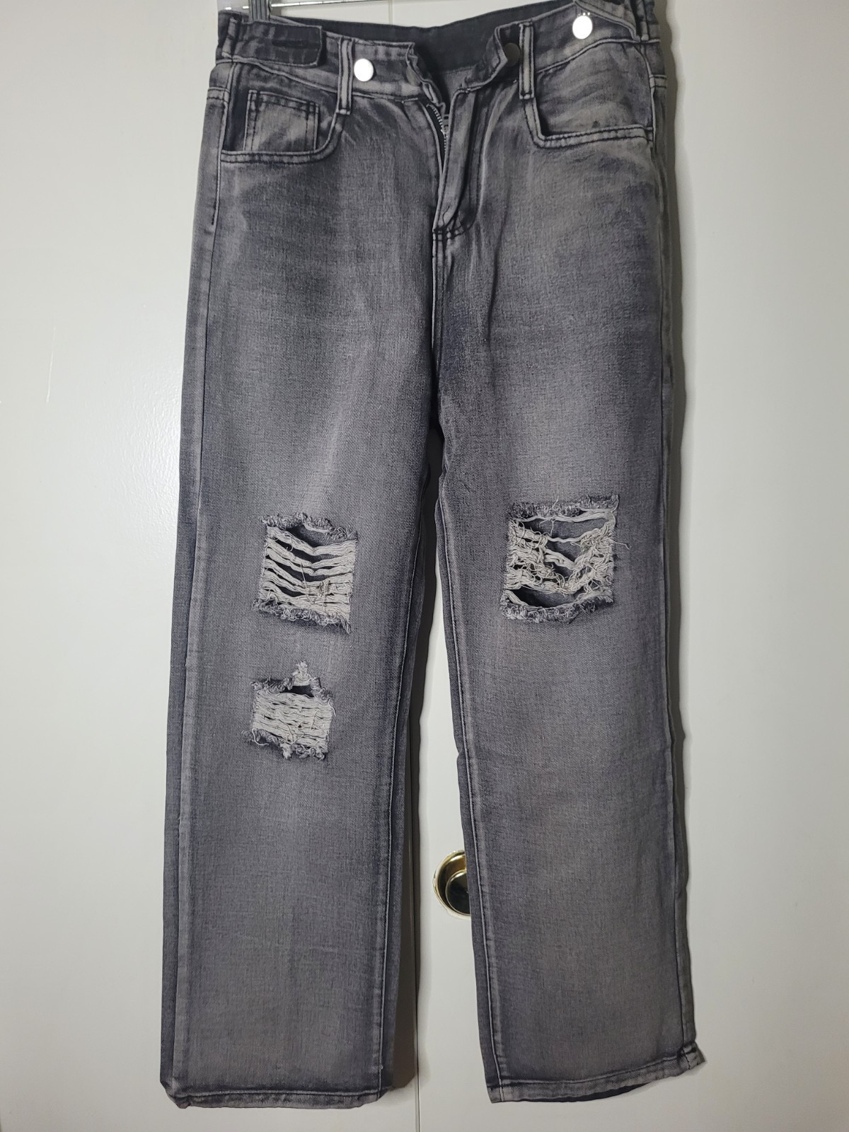 Women’s Gray Distressed Straight Leg Denim Jeans, Size M, 5-Pocket, Button