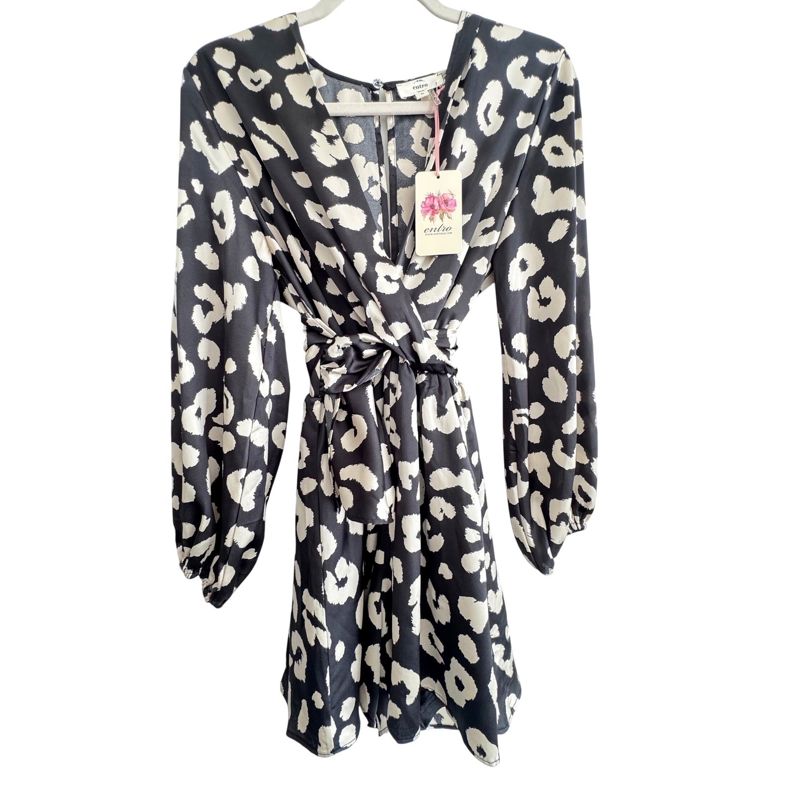 NWT Boho Animal Print Romper Size Small Black White Cinched Waist Long Sleeve