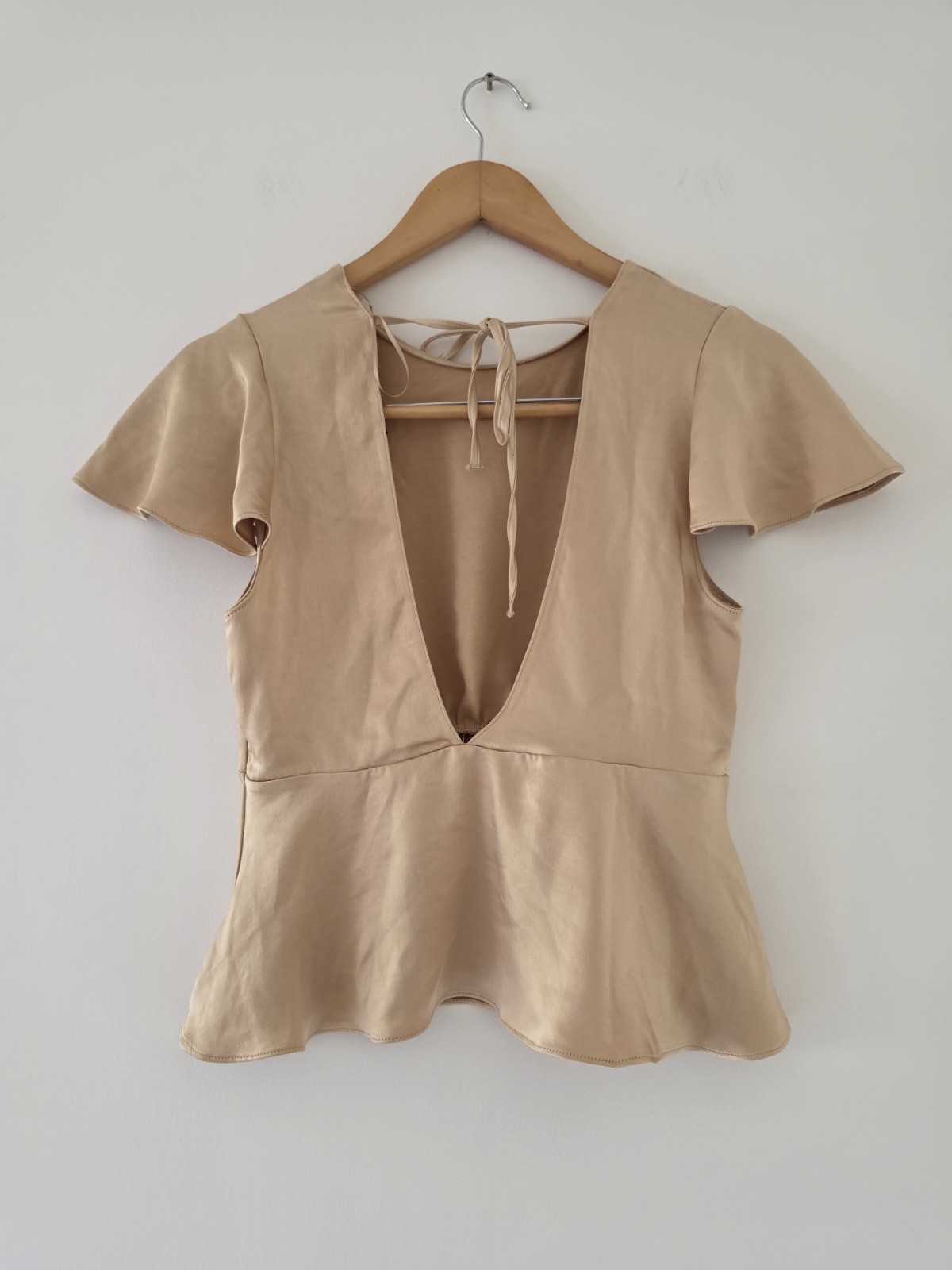 River island,woman’s gold satin back tie party summer,holiday top Size 10.