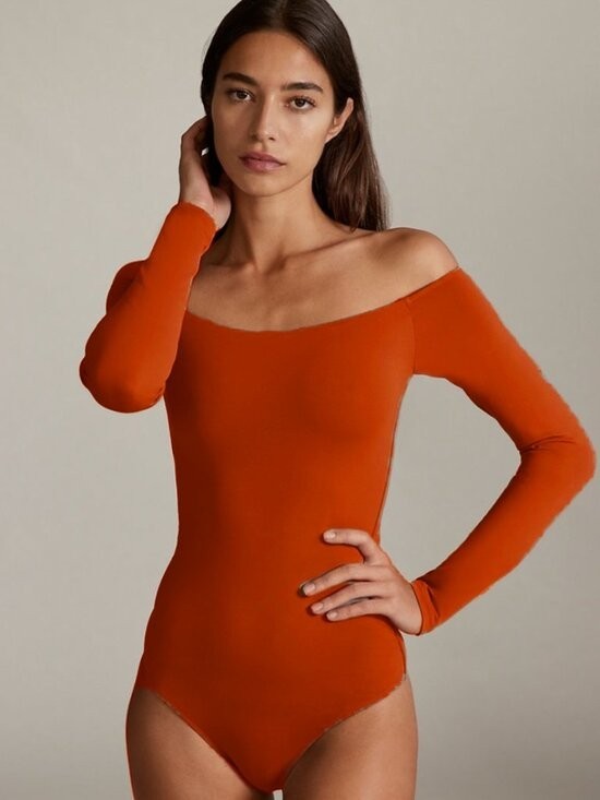 Aritzia Babaton Contour Bodysuit Sz M Flameau Red Long Sleeve Off The Shoulder