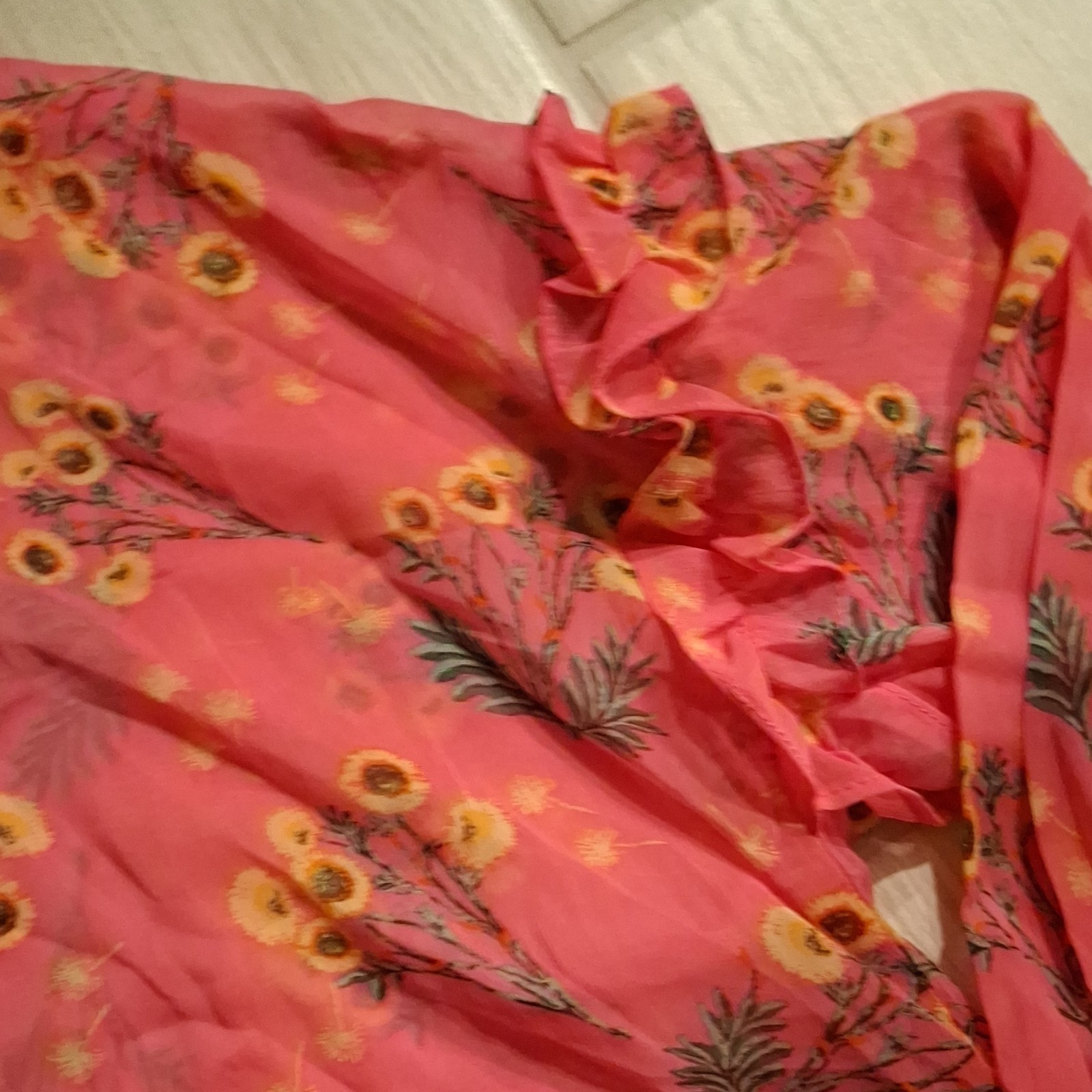 FOREVER 21 Pink Yellow Green Floral Ruffle Button Collar Women’s Blouse Plus 3X