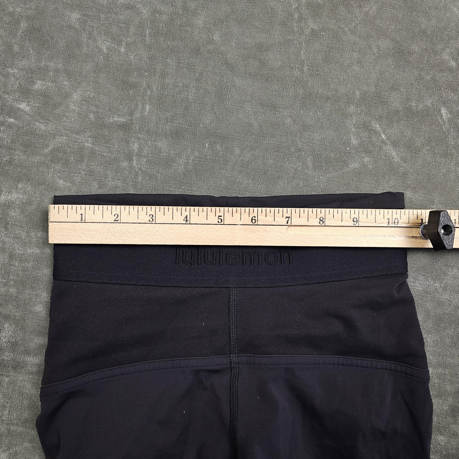 Lululemon Shorts Womens 2 Black Compression 3in High Rise Athletic Gym Workout
