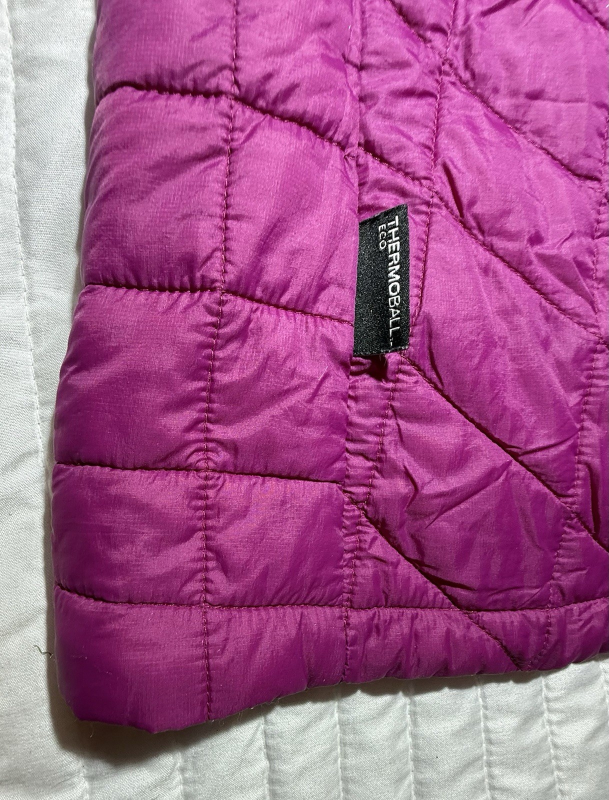THE NORTH FACE Women’s Medium Raspberry Pink THERMOBALL™ ECO Insulated Jacket