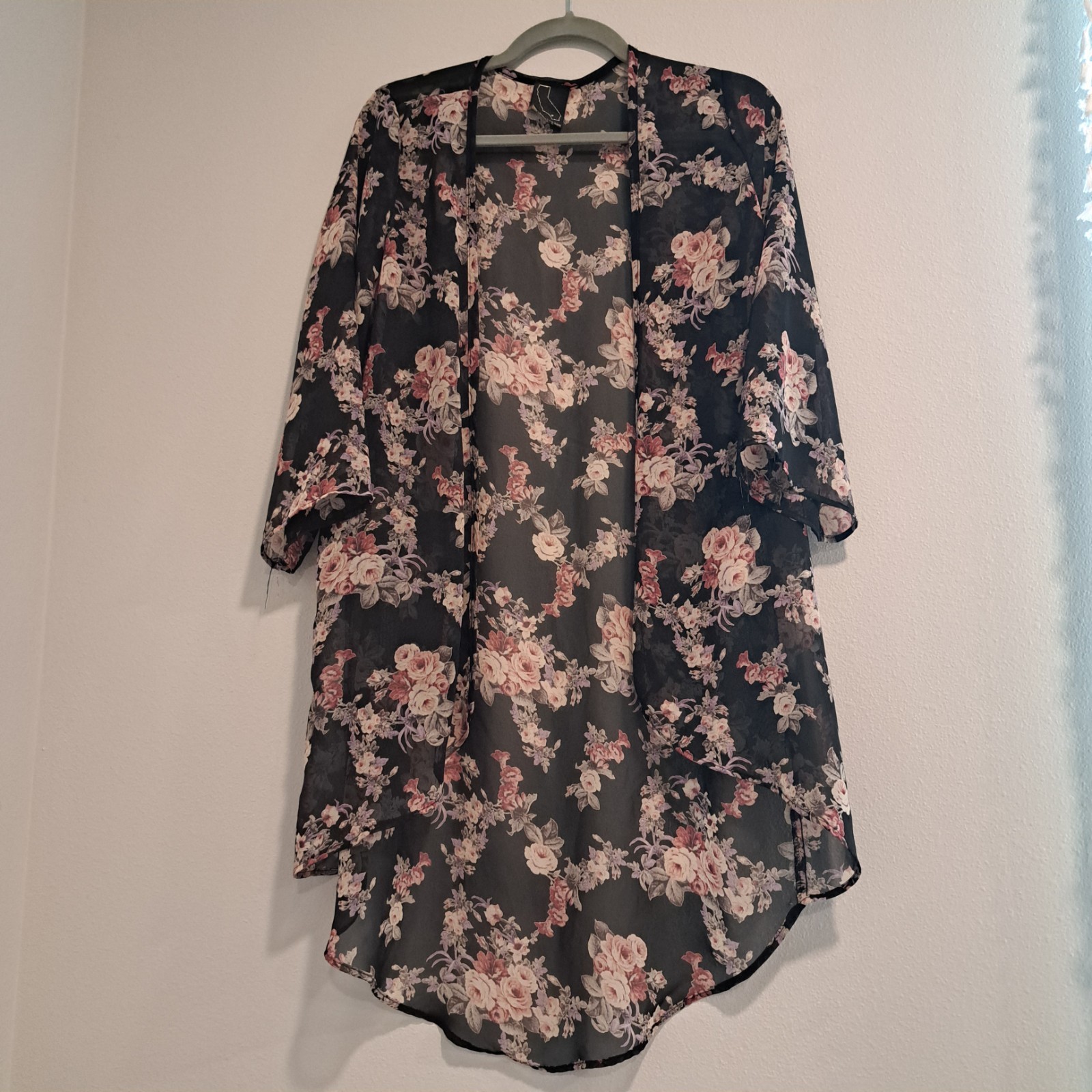 Nectar Clothing Black Pink Floral Kimono Boho Open Front Size S/M