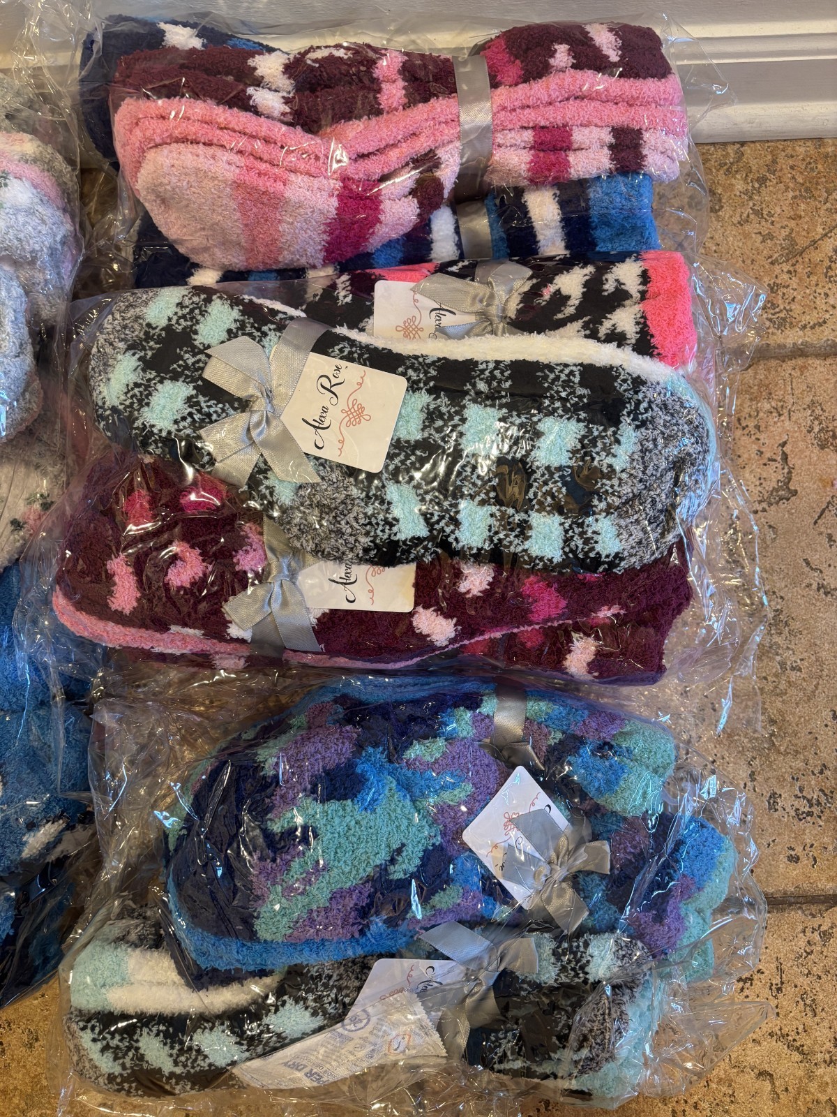 Lot of 32 Packs Cozy Fuzzy Socks 96 Pairs NEW Women’s Plush Slipper Gift Sets