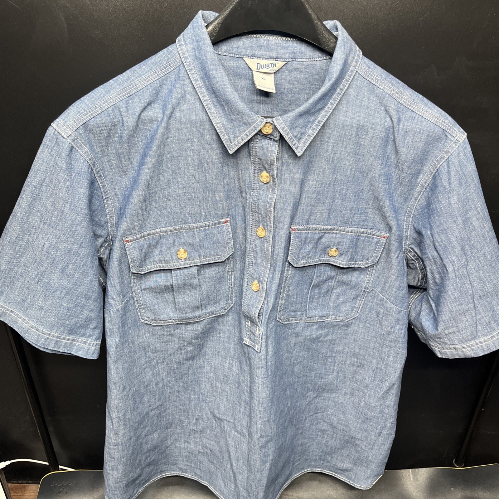 Duluth Trading Co. Women’s Coolmax Chambray Short Sleeve Shirt – Size XL. LL