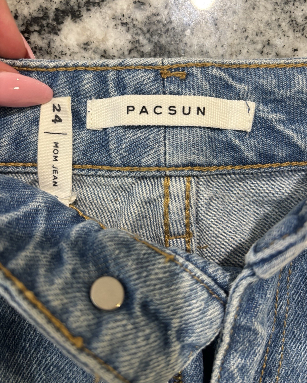 PacSun Women’s Mom Jeans Blue Light Wash High Rise Denim Size 24