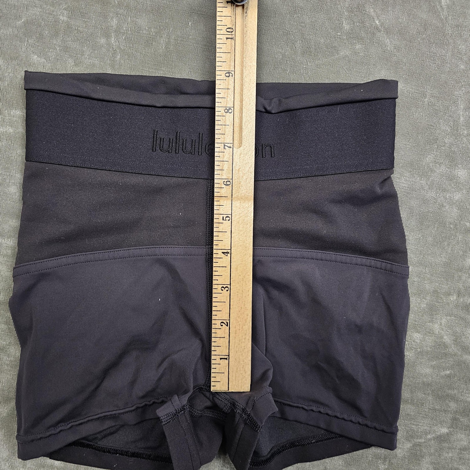Lululemon Shorts Womens 2 Black Compression 3in High Rise Athletic Gym Workout