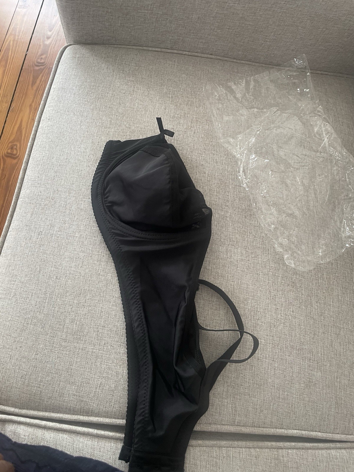 90D Underwired T-Shirt Bra Black Solid Adjustable Straps Hook & Eye Closure