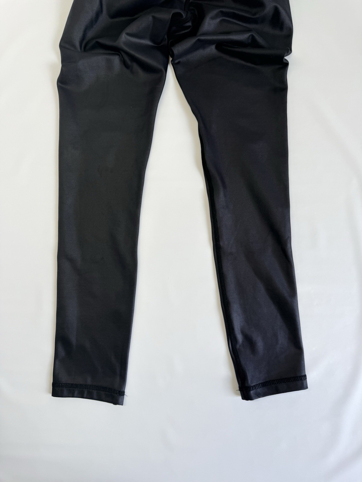 Zyia Active Black Reflective Metallic Light n Tight Hi-Rise 7/8 length Sz 2