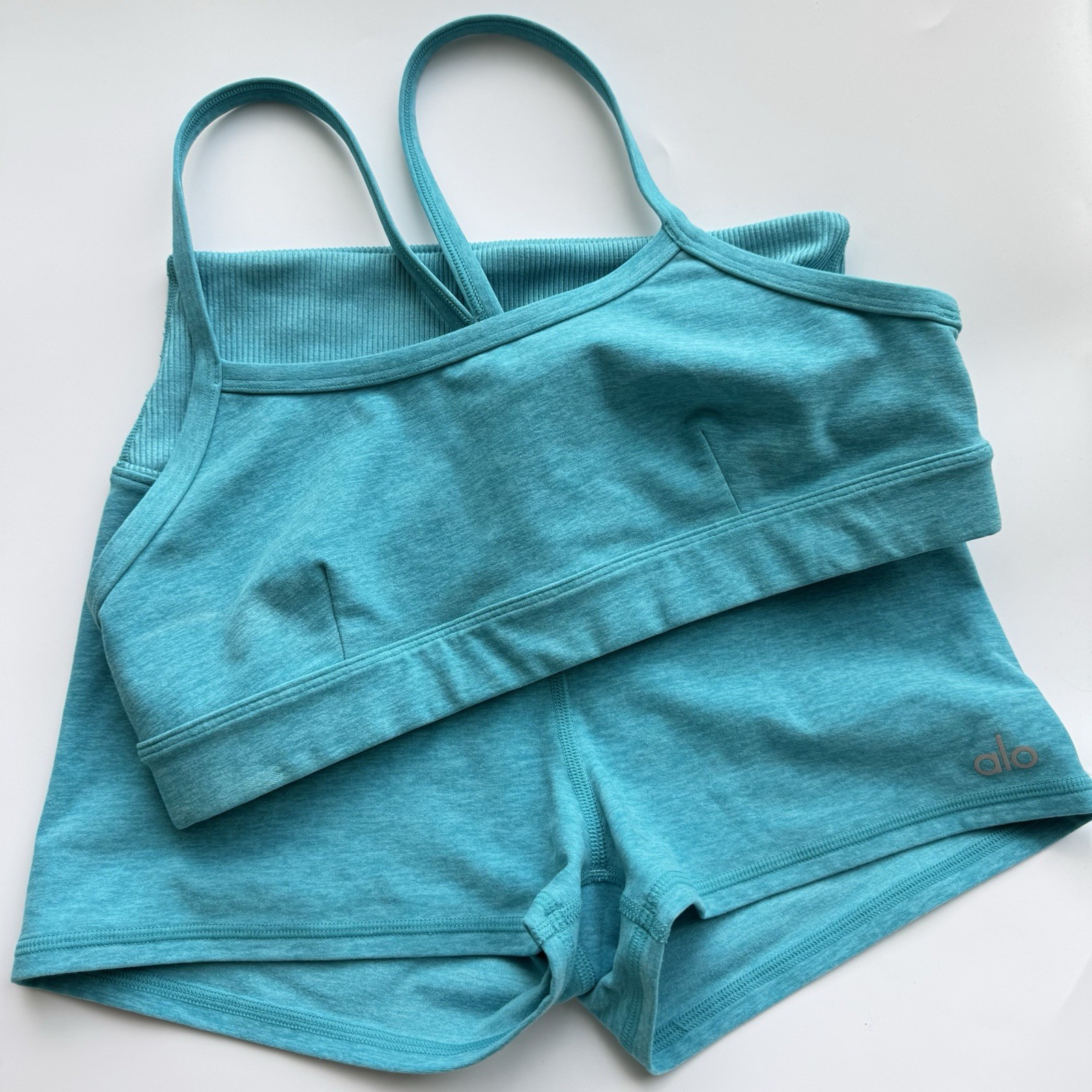 Alo SET AloSoft Gratitude Bra & Aura Shorts Bright Aqua Heather Blue XS / Small