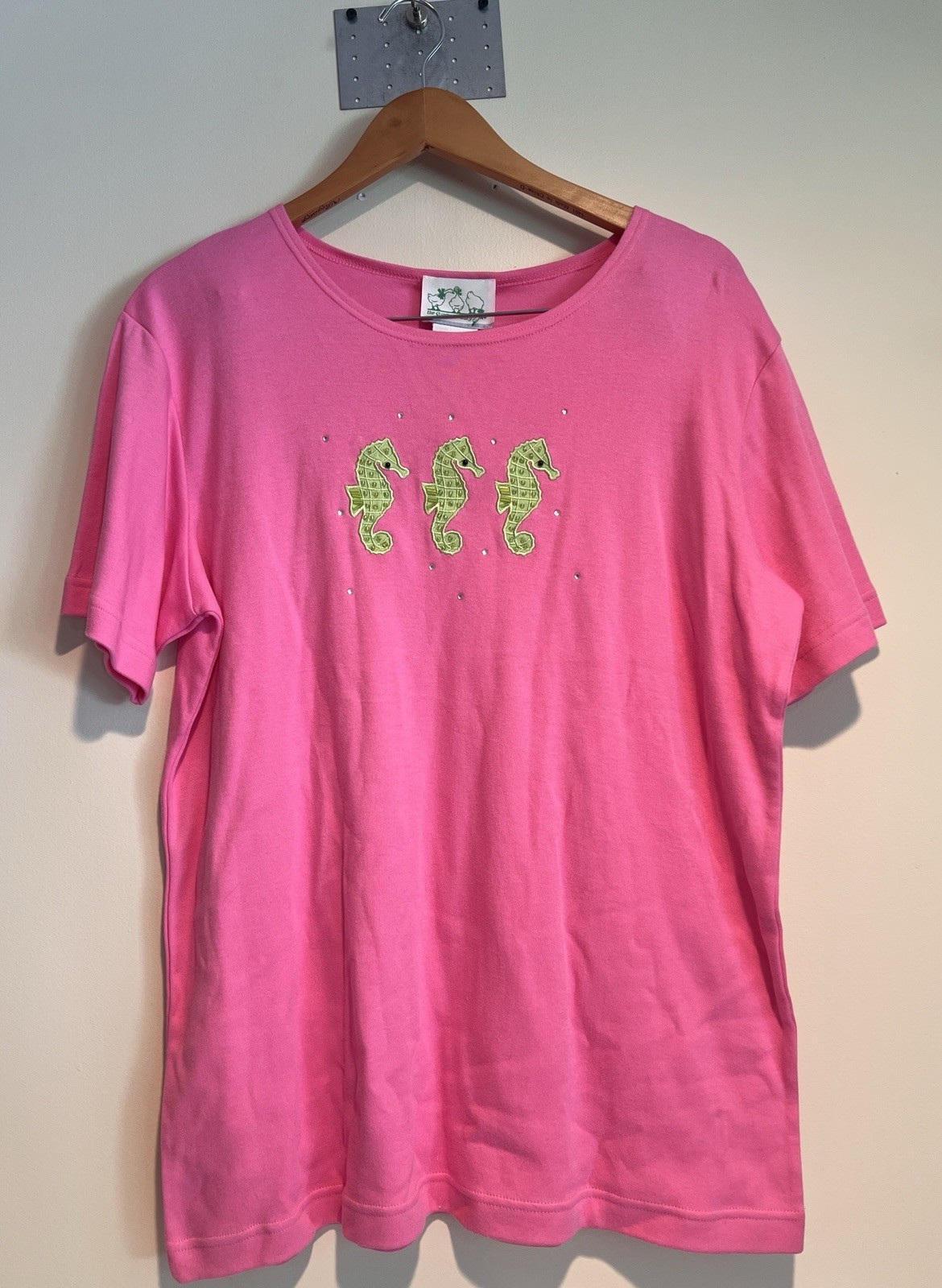 VTG Quacker Factory Pink Sz L Seahorse Embroidered Rhinestone Tee Beach Tropical