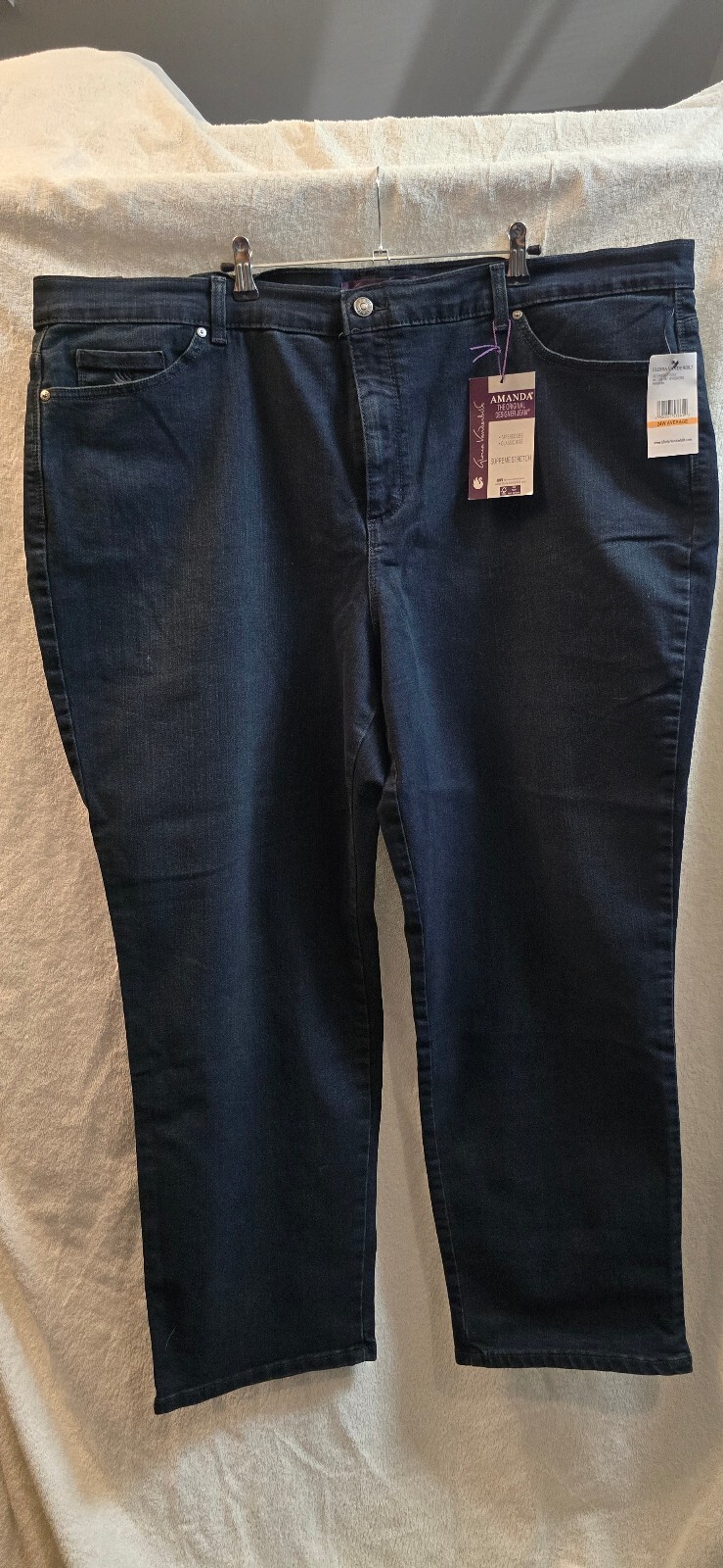 NEW Gloria Vanderbilt Amanda Tapered Leg Jeans 24W Supreme Stretch Dark Wash