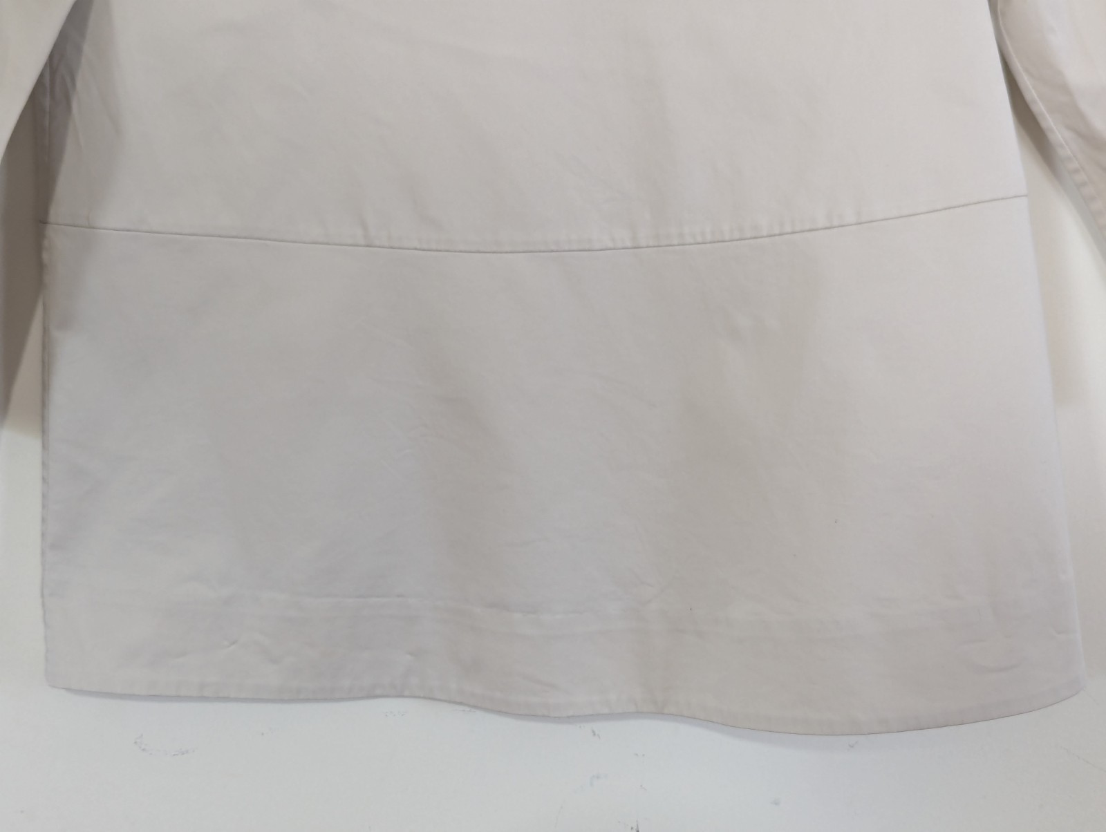 COS Women Minimalist Top Size 2 Cotton Back Button Structured Classic Old Money