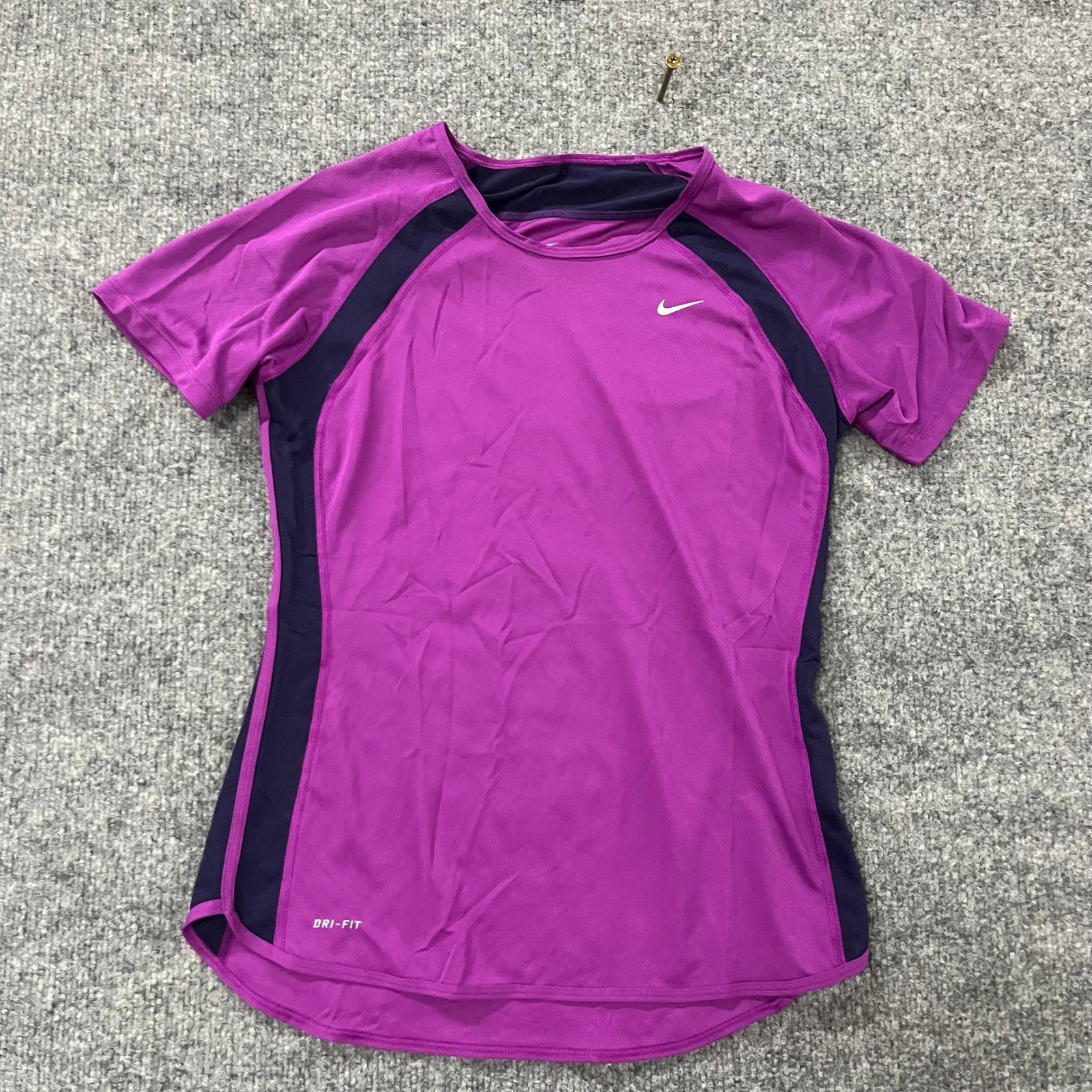 Nike Shirt Womens Size S Purple Dri-Fit Athletic Running Short Sleeve Crew Neck