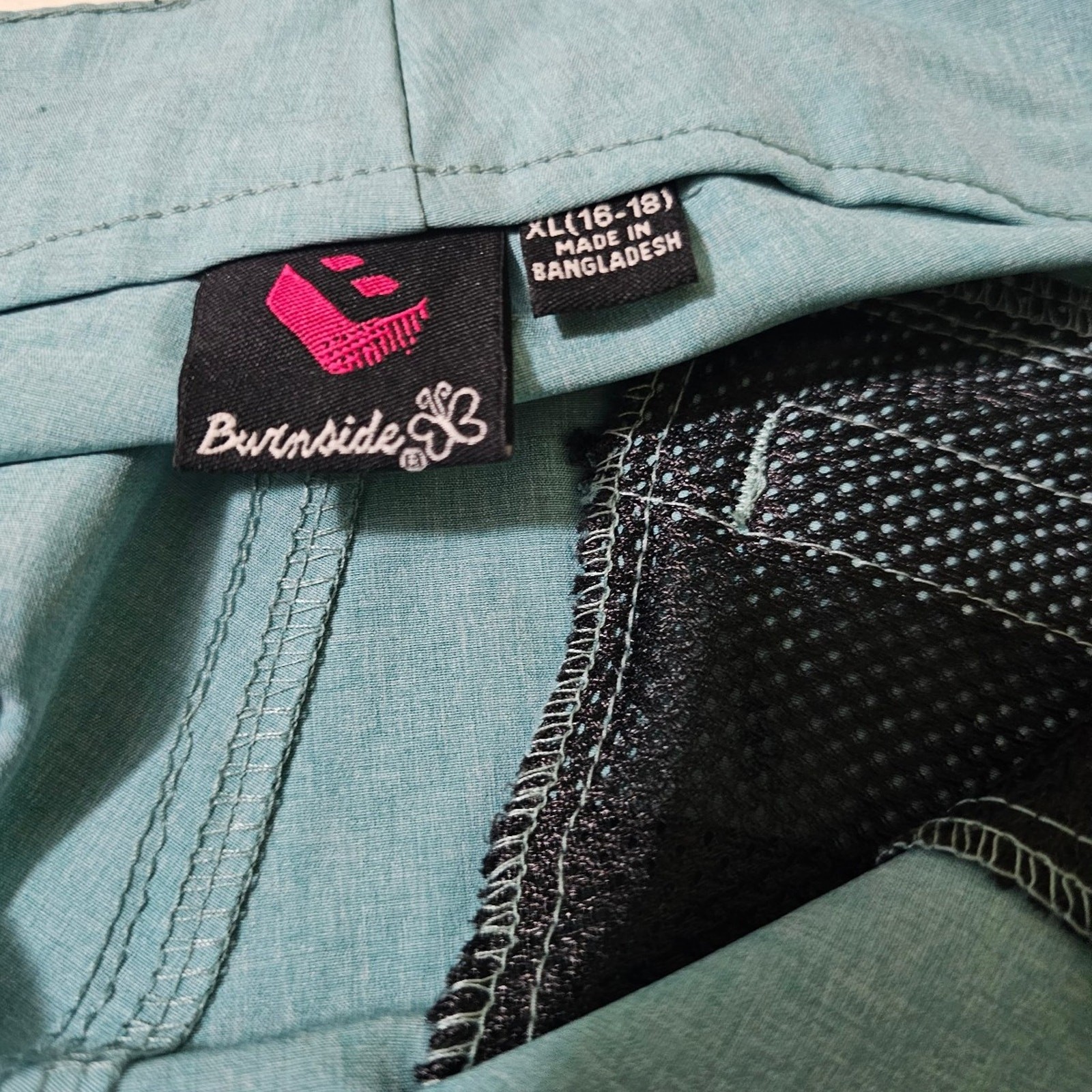 Burnside Stretch Shorts Women’s Size XL (16-18) NWT Heather Aqua Quick-drying