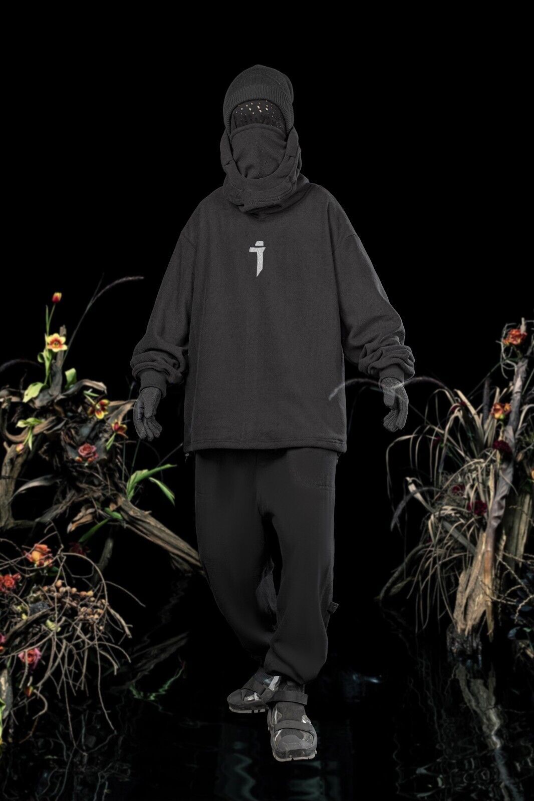 Niepce Streetwear Black Techwear Hoodie Cyberpunk Sweatshirt with Neck Gaiter