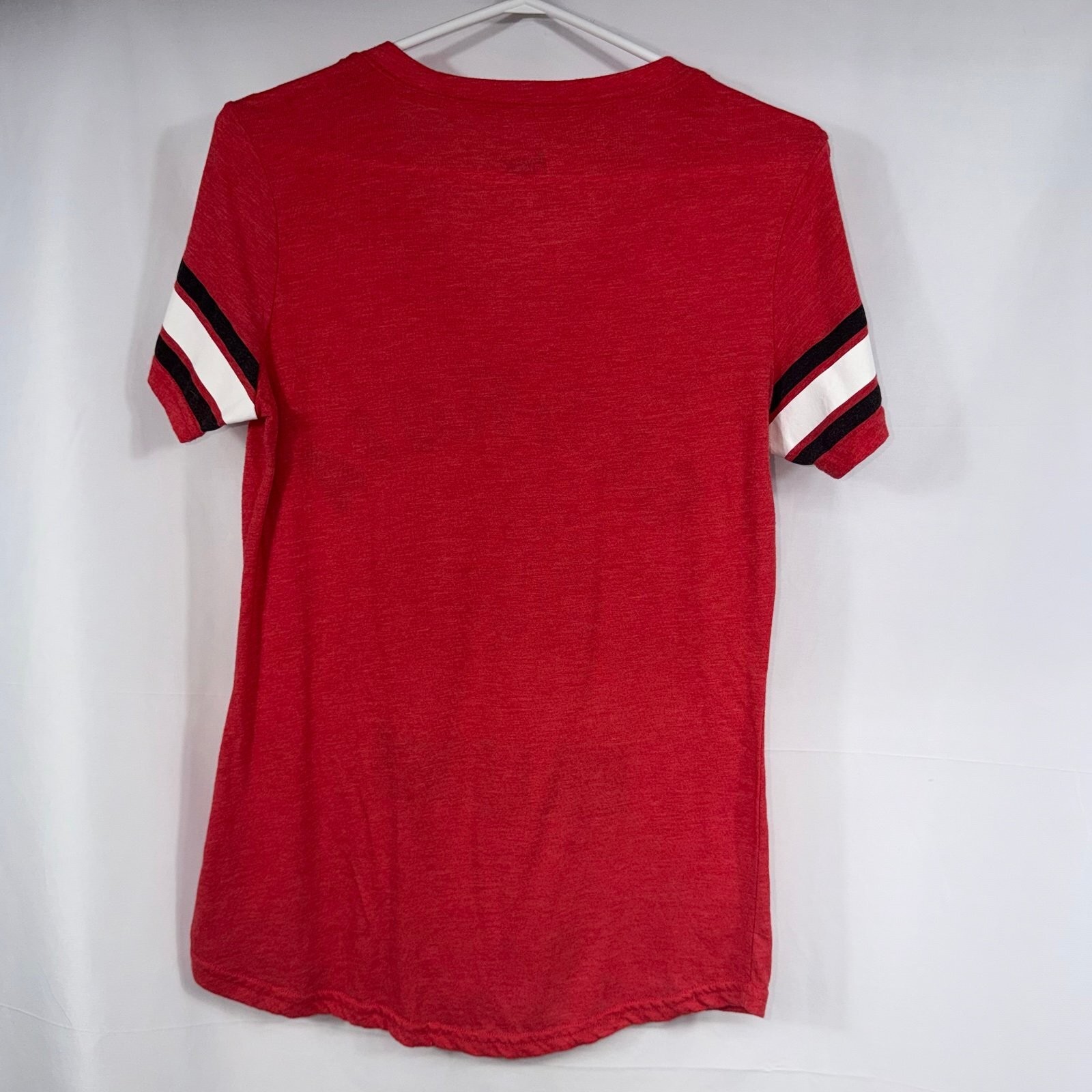 Georgia Bulldogs 4Her by Carl Banks Rhinestone V-Neck T-Shirt Women’s Size Small