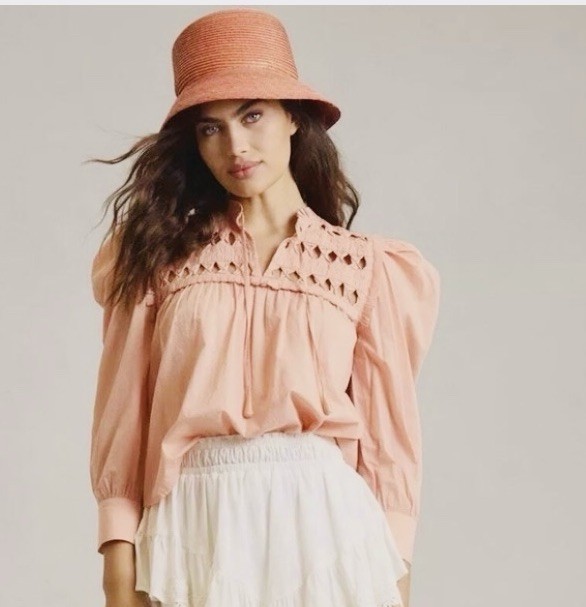 Anthropologie Self Contrast Women’s Papaya Pink Puff Sleeve Top. Size M