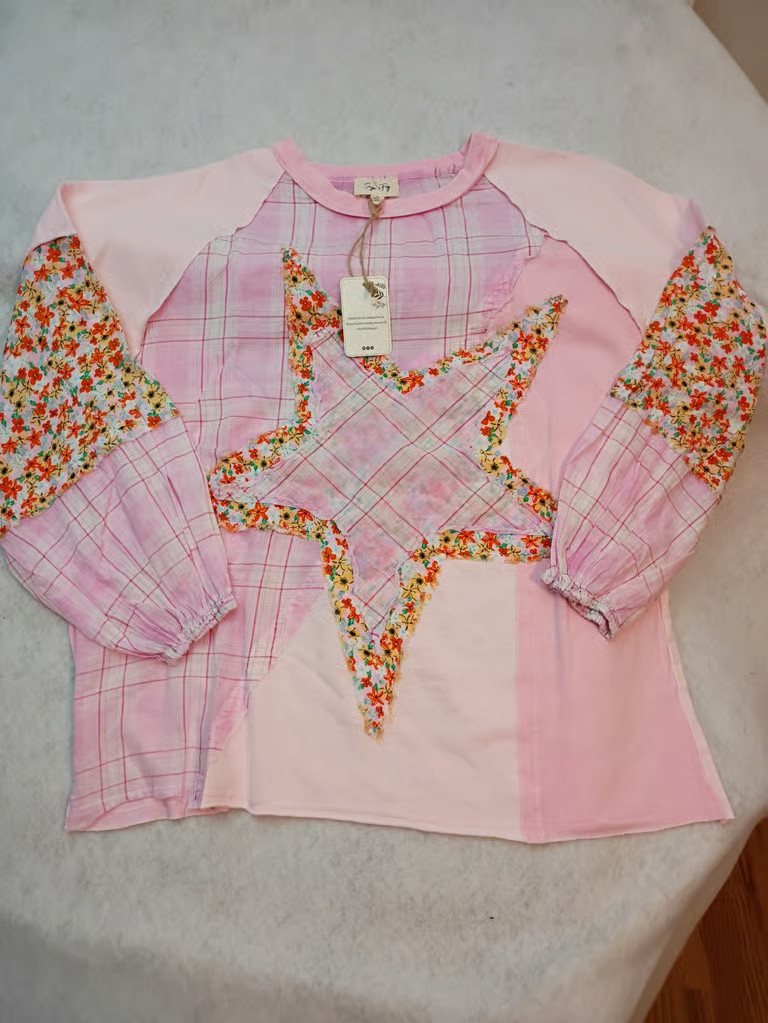 Sage & Fig new with tag patchwork start applique Top medium