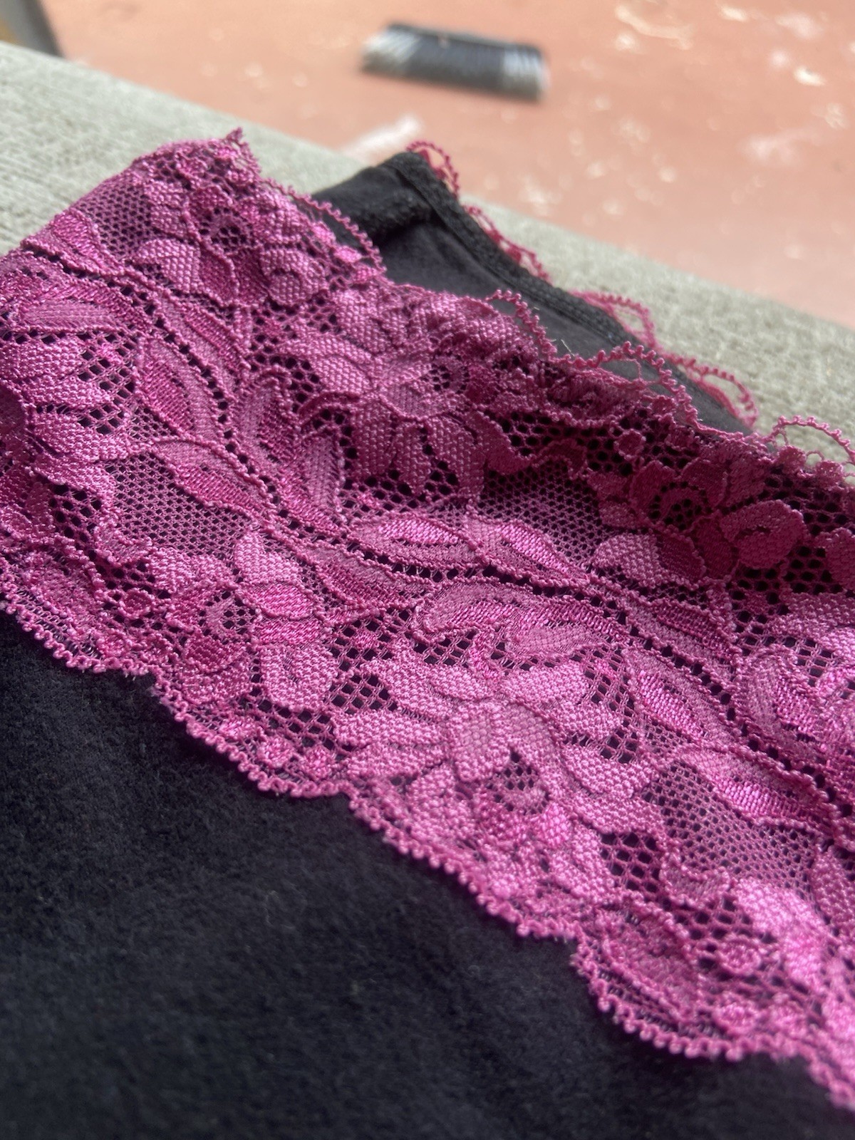 PINK Victoria’s Secret Black Ankle Leggings S Pink Lace Logo Elastic Waist