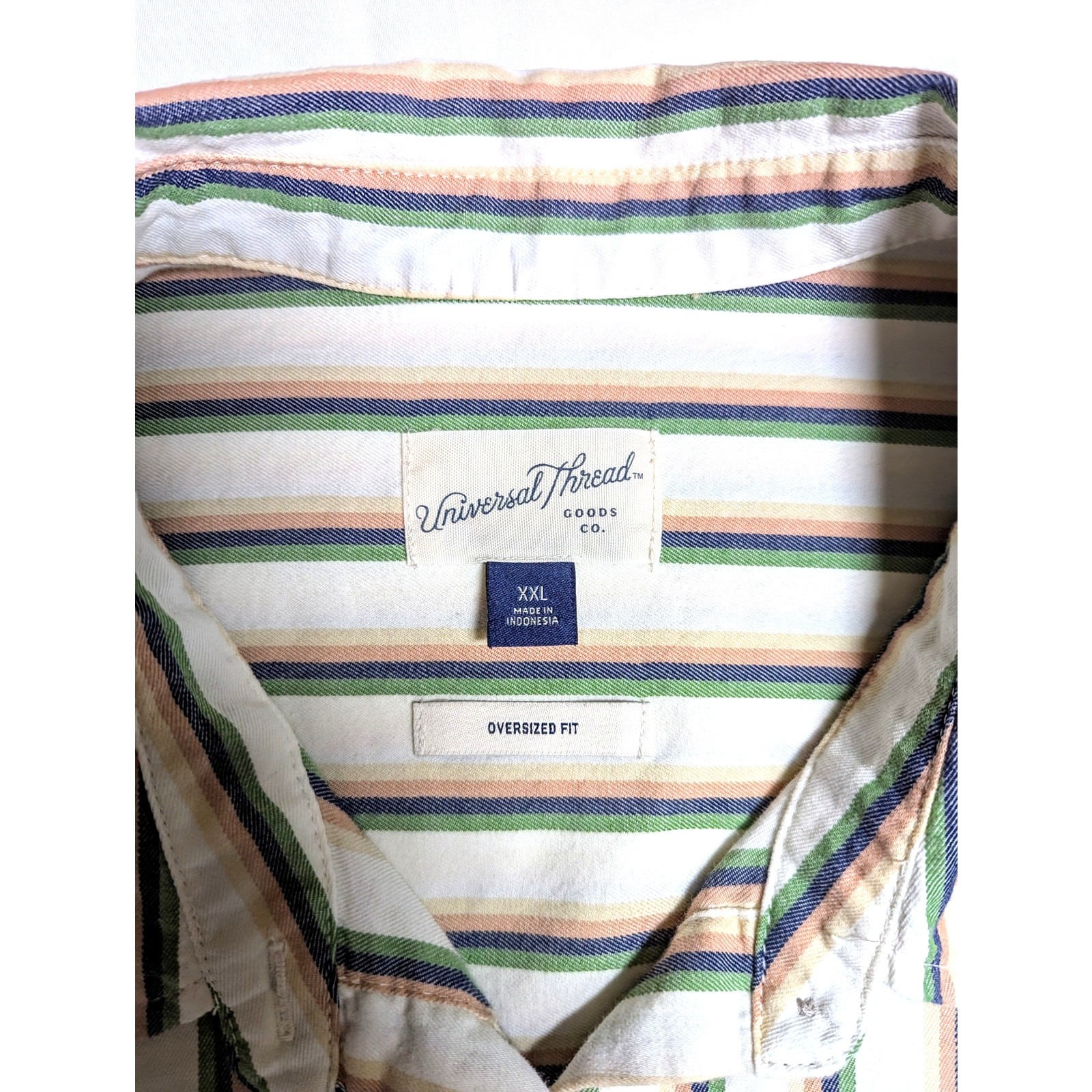Universal Thread Goods Co. Women’s Striped Blouse. Size 2XL. Pre-Owned.