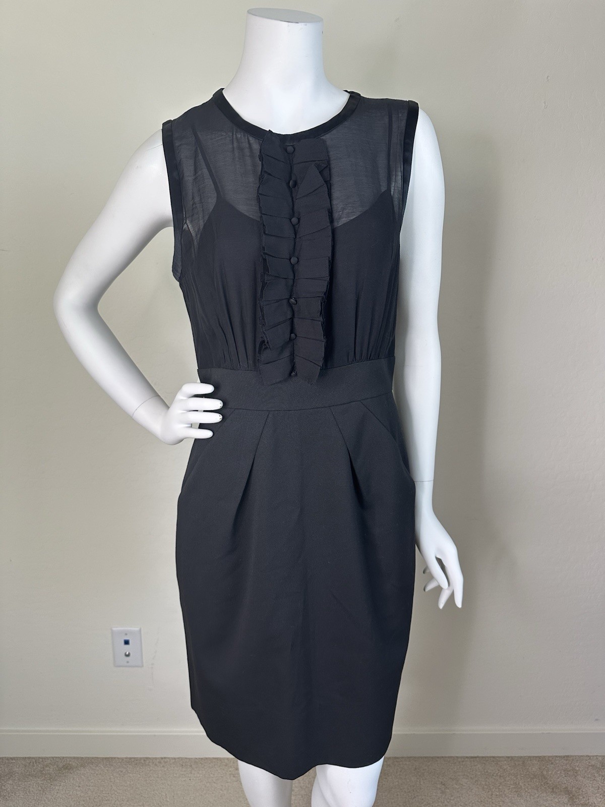 BCBGMAXAZRIA BLACK SLEEVELESS SHEER PANEL RUFFLE DRESS SZ 8