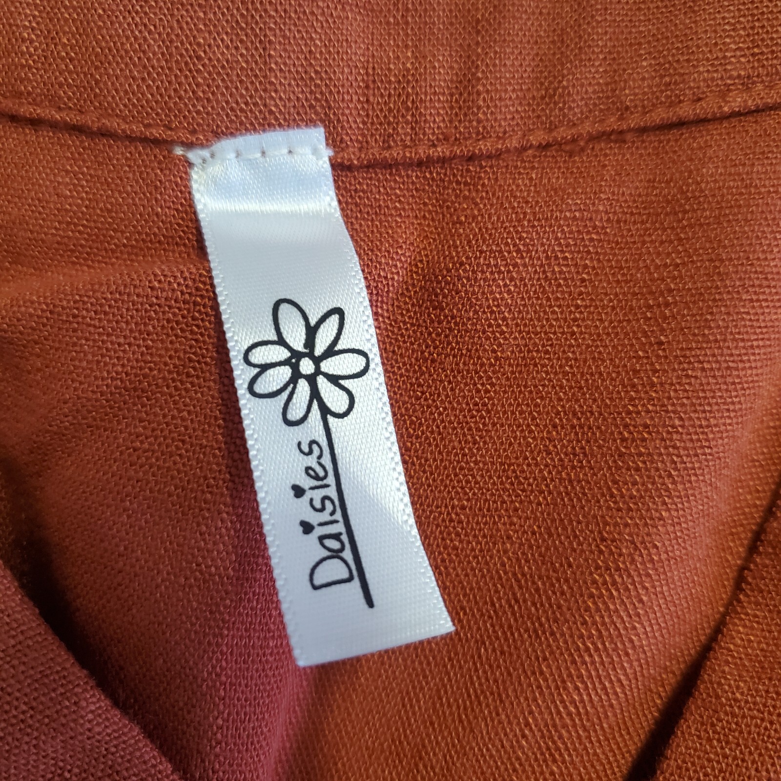 Daises Short Slv Button Up Blouse Womens Med Rust Brown 100% Rayon