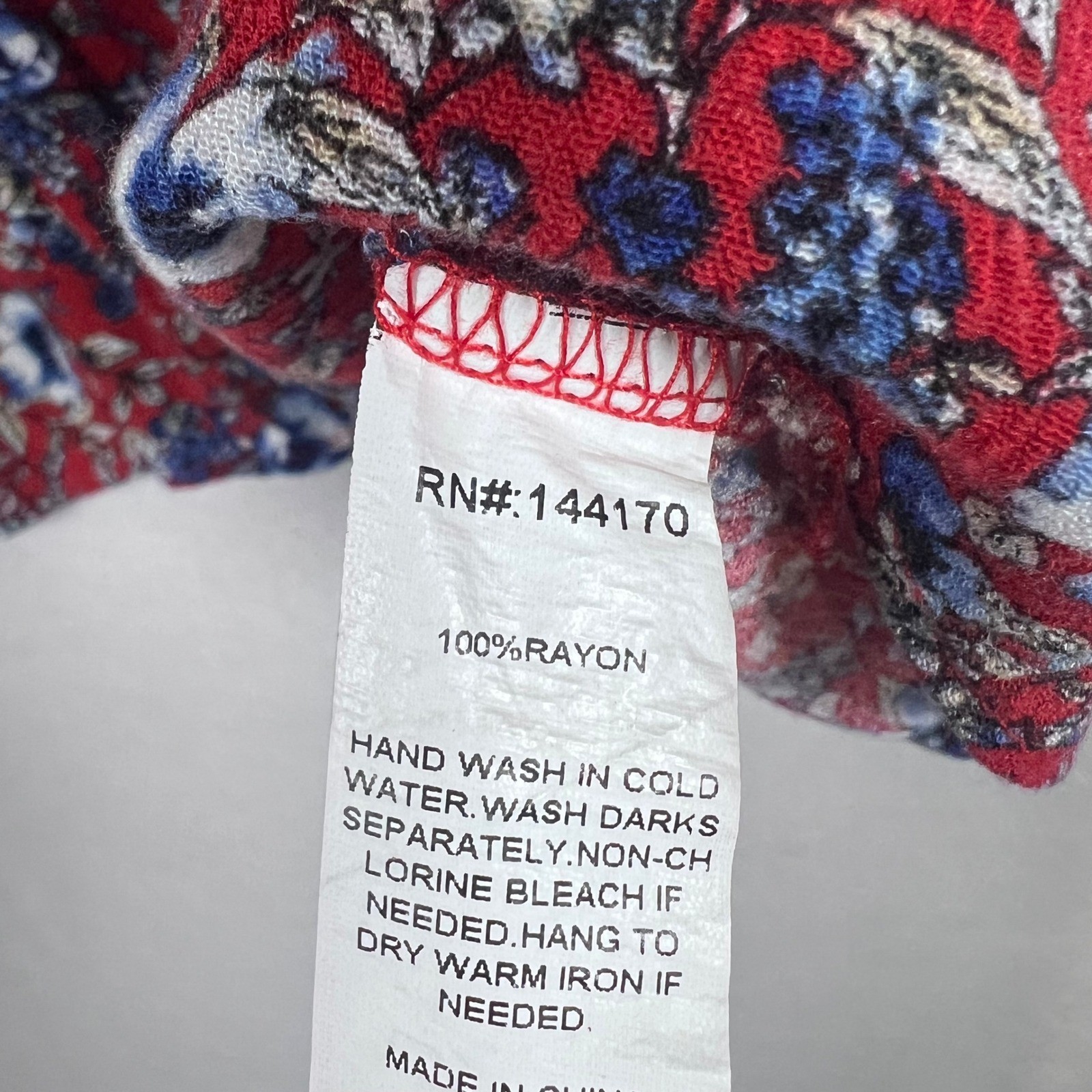 Modern Attraction Red Floral Smocked Button Front Rayon Blouse Womens L Cropped