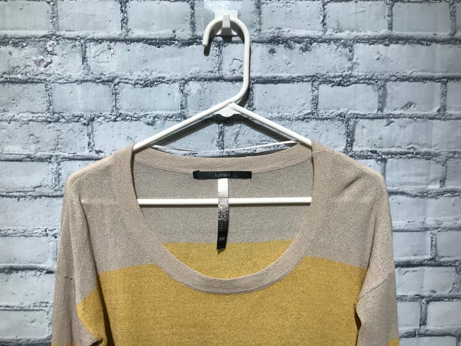 Kensie, M, Yellow/Brown/Black Striped Long Sleeve Thin Knit Pullover Knit Top
