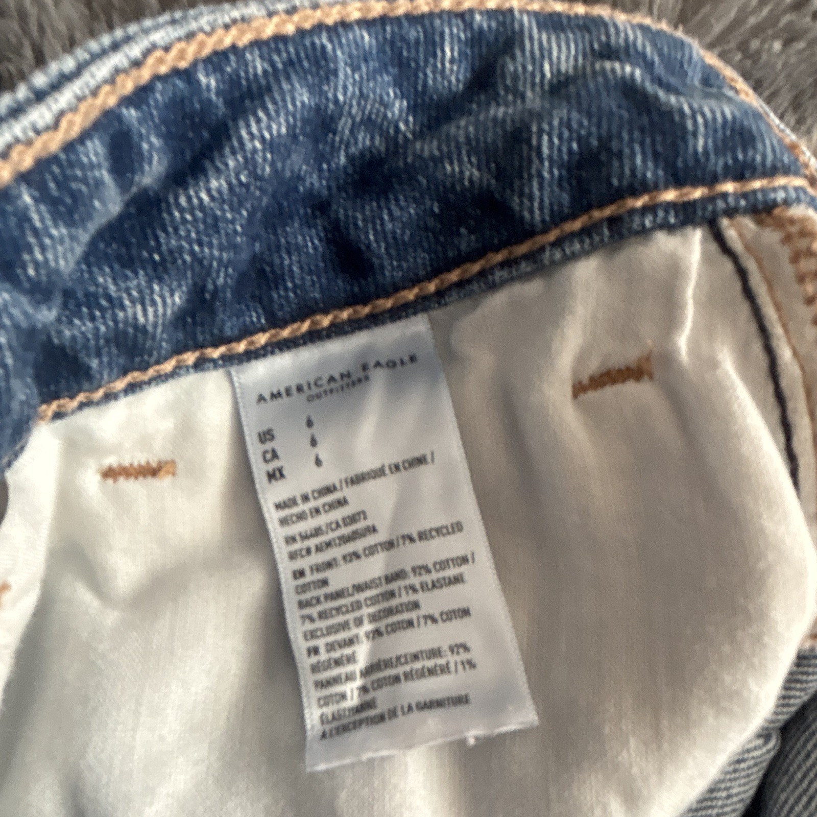 American Eagle Strigid Women’s Blue Distressed Denim Cut Off Shorts Size 6 Mid