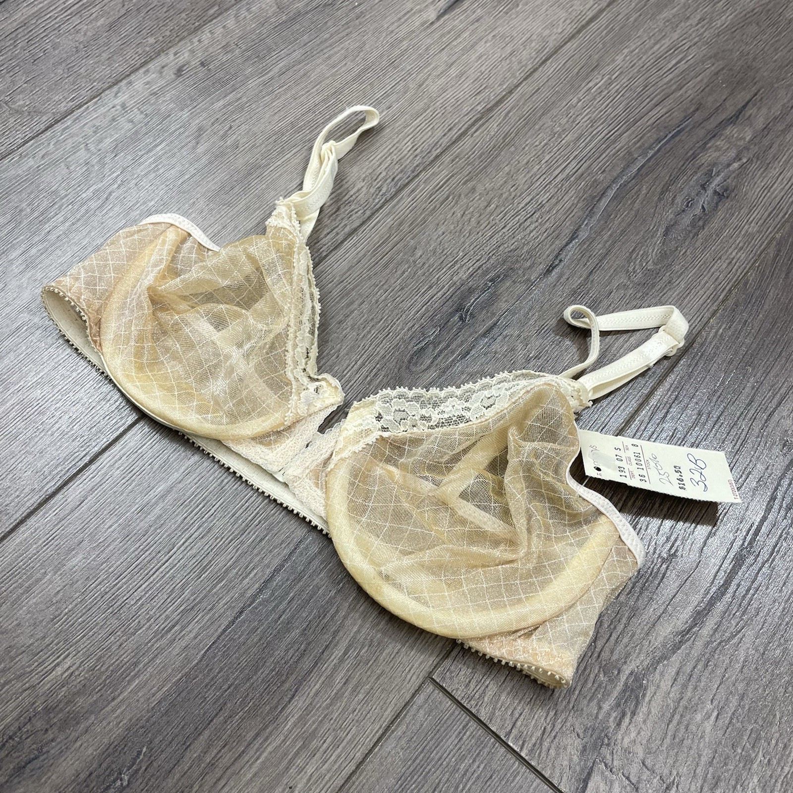 Vintage Warners Lace to Lace Sheer Front Close Bra Size 32B NWT ONS Cream Beige