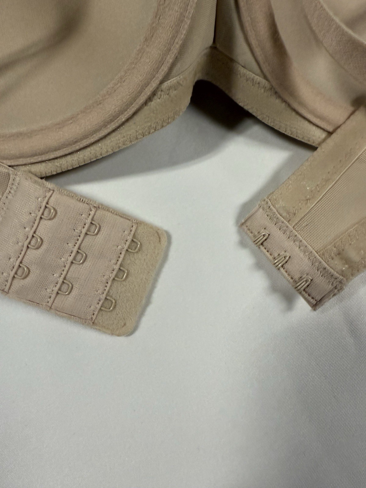 Wacoal Basic Beauty T-Shirt Bra 38B Beige Underwire Hook & Eye 854119