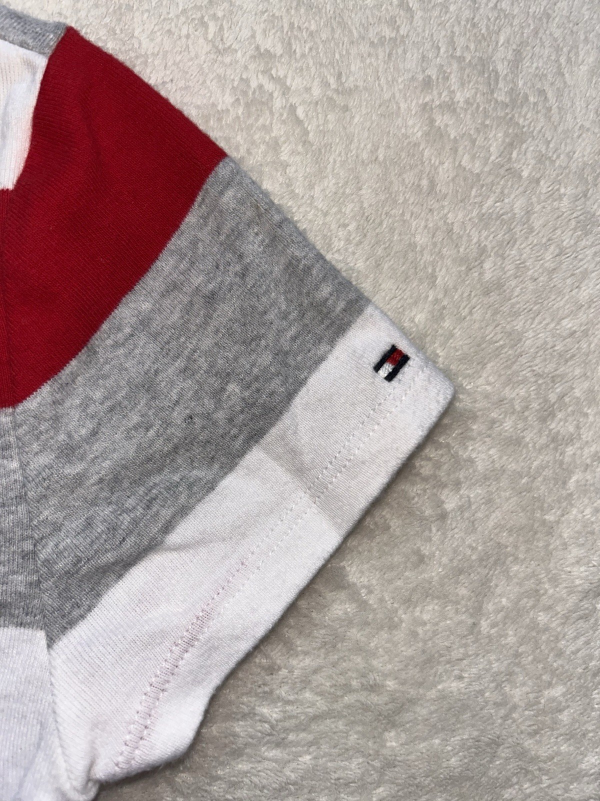 Tommy Hilfiger Women’s Teens Shirt Small Striped Fitted T-Shirt Red White Gray