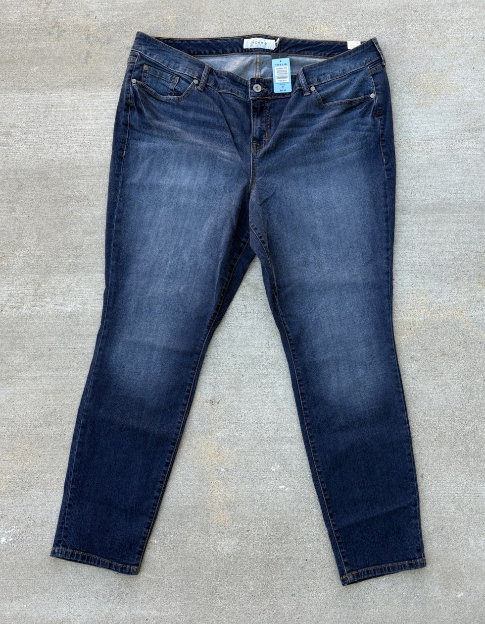 Torrid Sophia Skinny Pacific Jeans Size 22 TALL W omen’s 22T Sandblasted NEW NWT