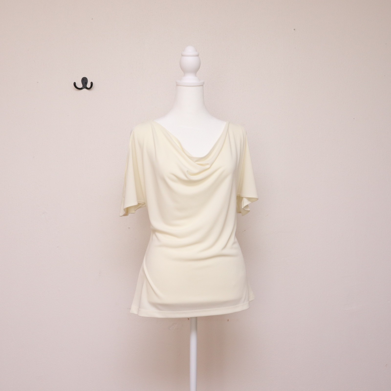 New York Company Women’s Large Cowl Neck Cold Shoulder Ivory White Fitted Blouse