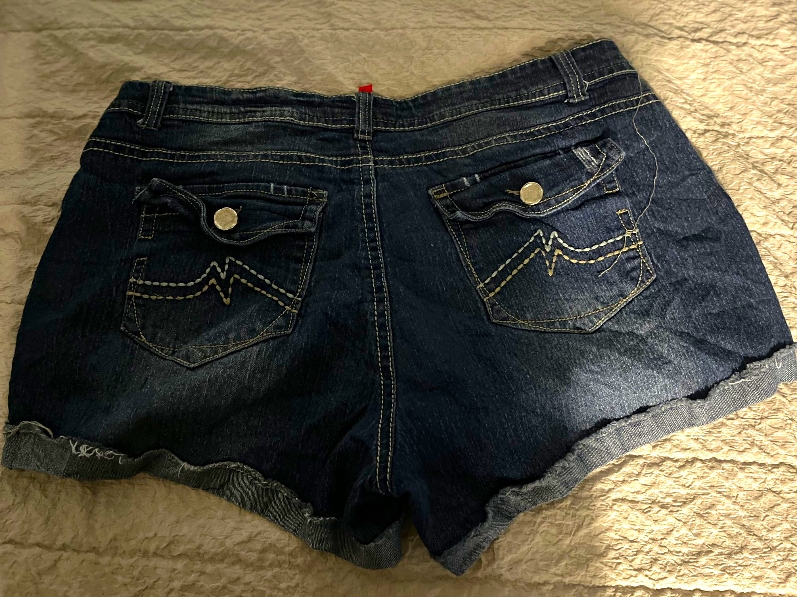 Eighty Eight Women’s Dark Wash Denim Cut-Off Shorts Size 8 5-Pocket Button