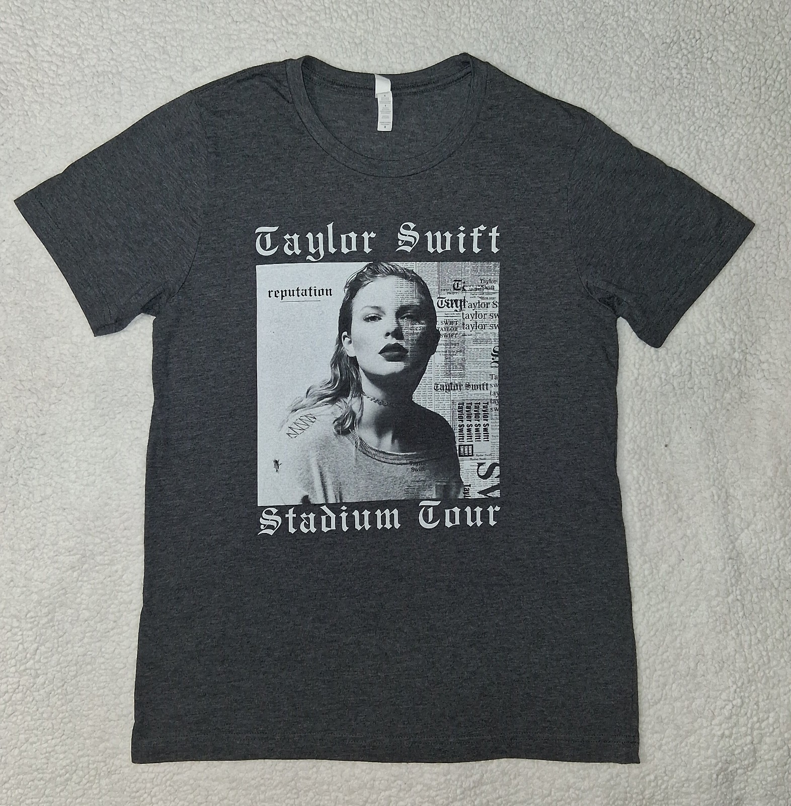 Taylor Swift Reputation Stadium Tour T Shirt Gray Double Sided Graphic 2018 M