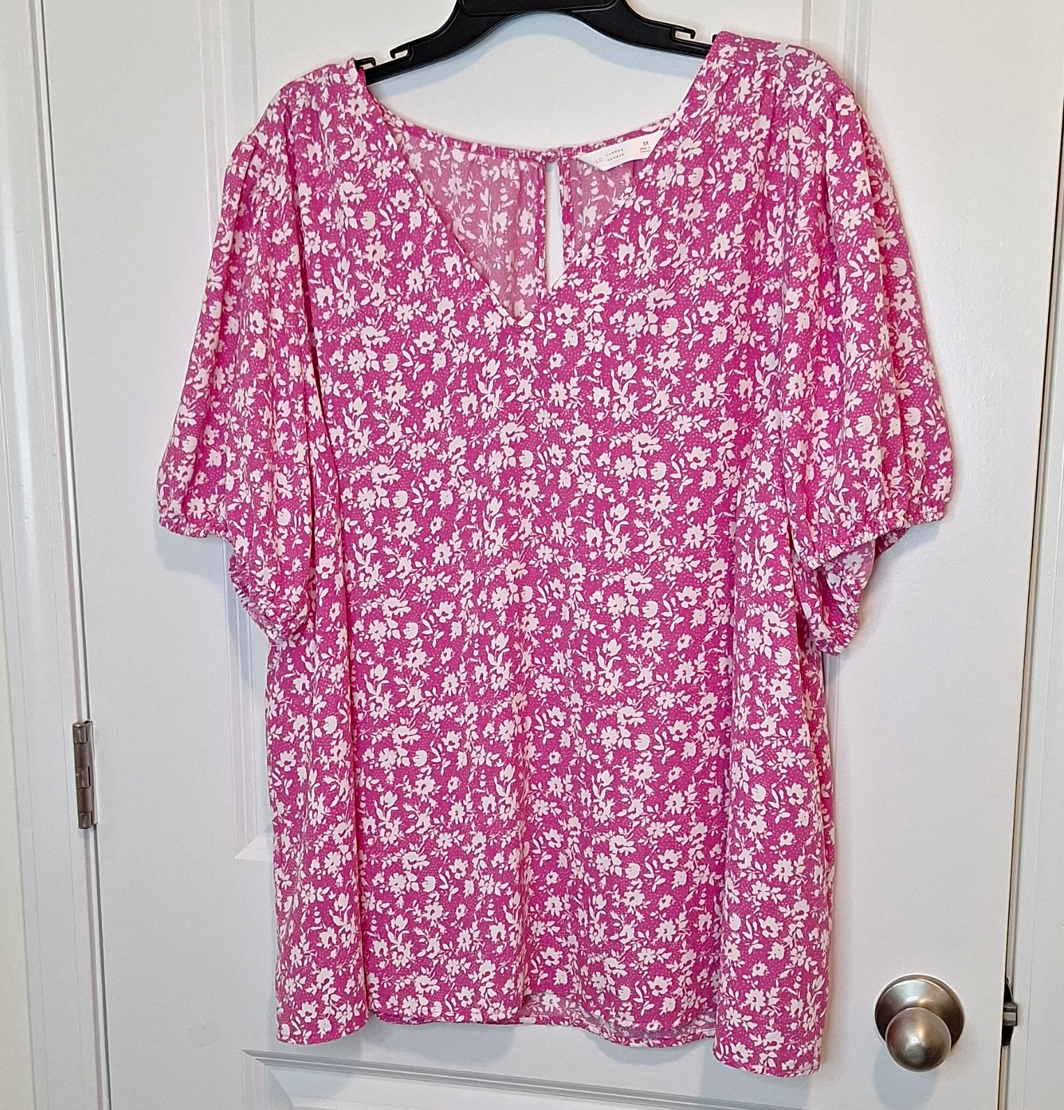 LC Lauren Conrad 3X Pink White Floral Chiffon Keyhole V-Neck Short Sleeve Blouse