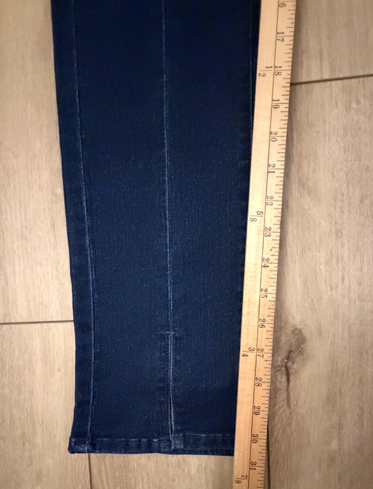 Levi’s 314 Shaping Straight Mid-Rise Seamed Jeans-Womens 26Wx32L-Indigo Blue-NWT