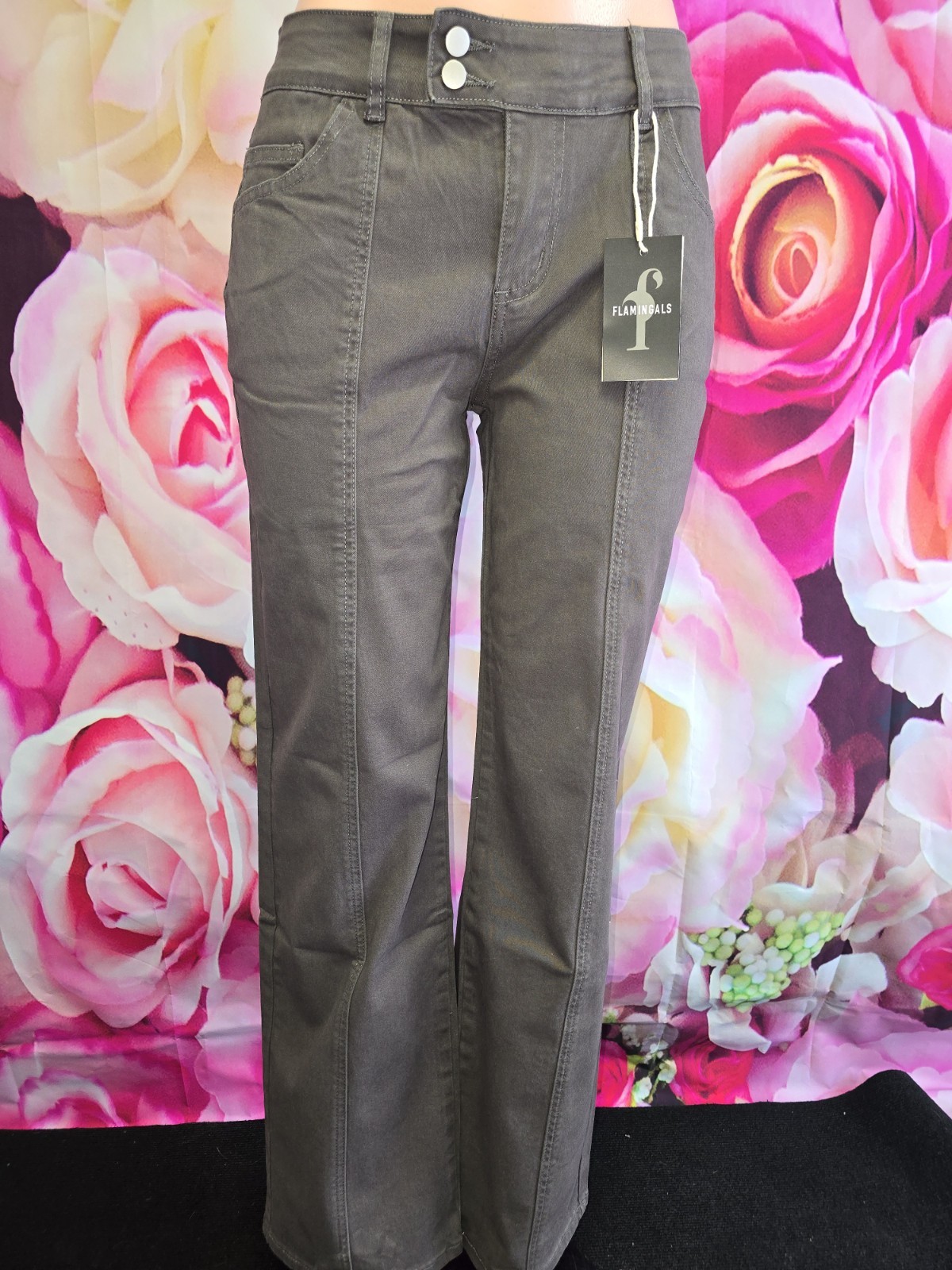 NWT Flamingals Women’s #76003 Gray Jeans Size XLarge 32 Inseam