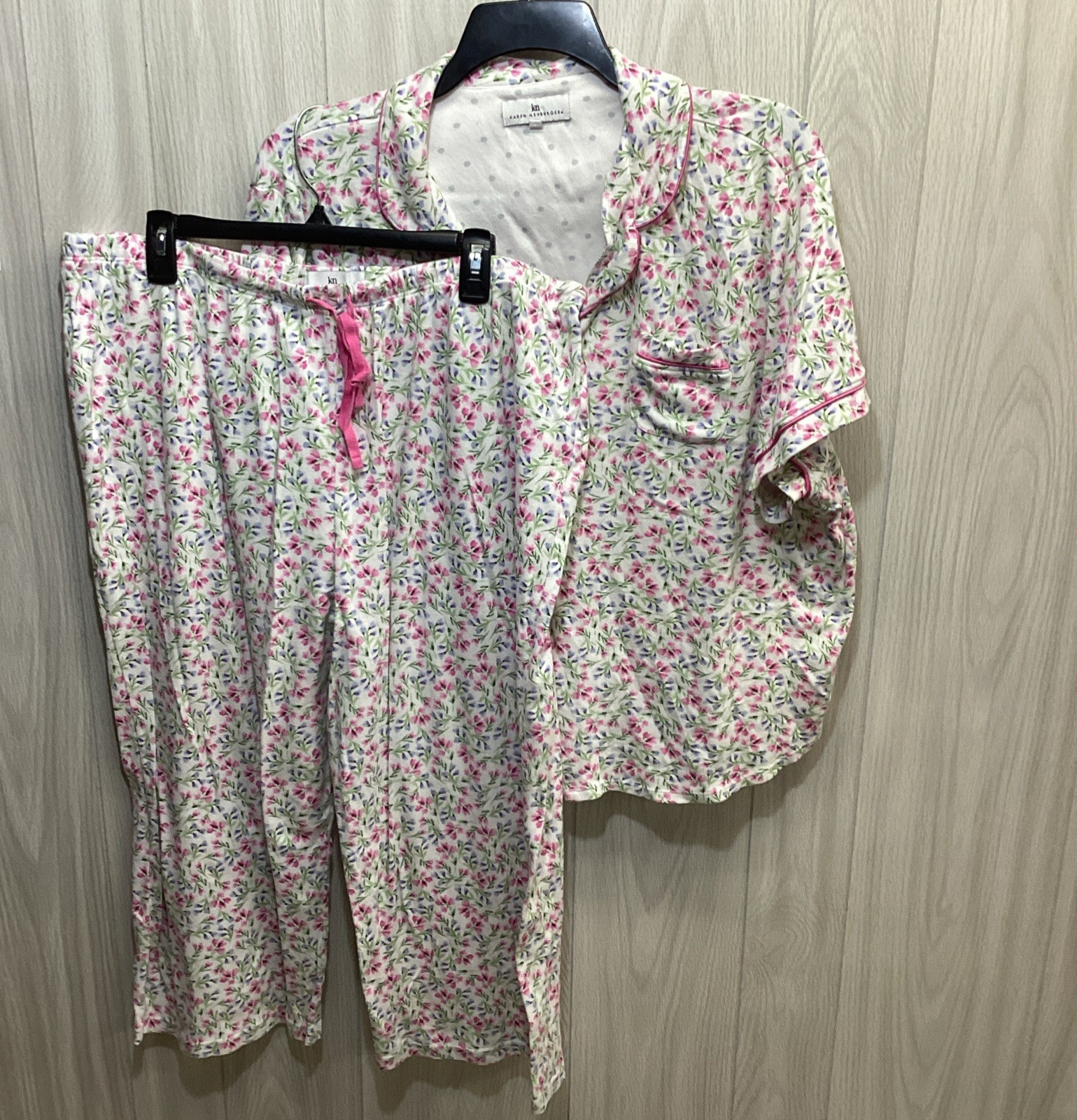 KAREN NEUBURG Women’s (Size 3X) Button Down & Capri Floral Pajama Set (B6L)