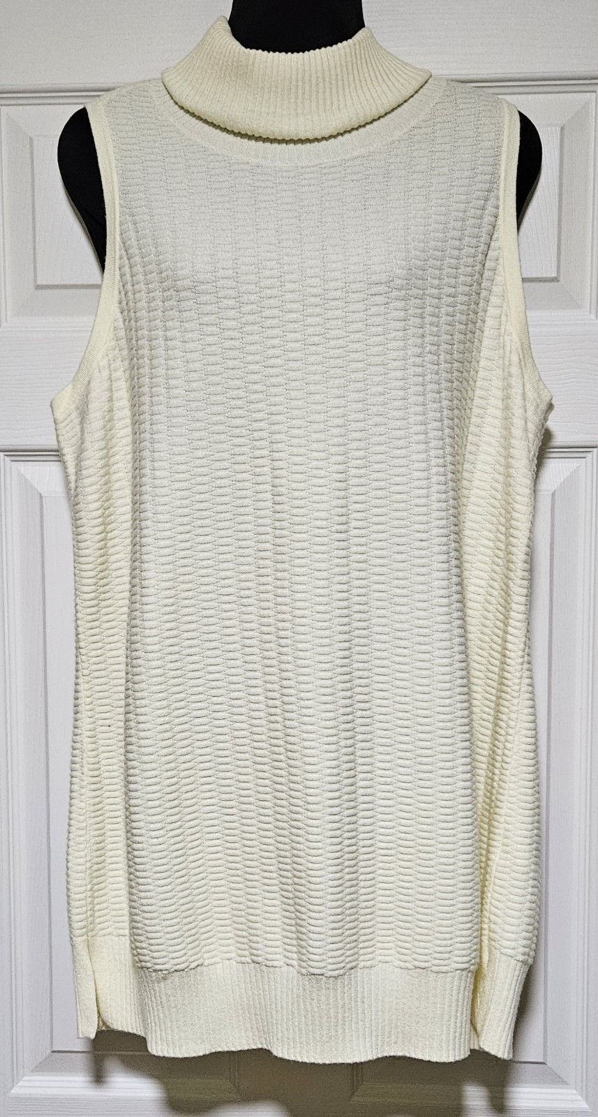 Susan Graver Weekend Fine Gauge Cowl Neck Sleeveless Sweater Size 1X