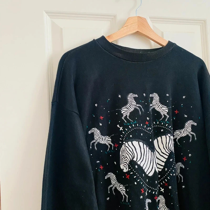 Vintage Zebra Sweatshirt Women’s Medium Black Retro Animals Safari 90s Boho