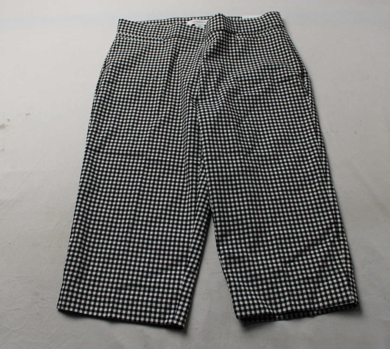 Liz Claiborne Women’s Lisa Mid Rise Pedal Pusher Pants EJ3 Black Gingham Size 8